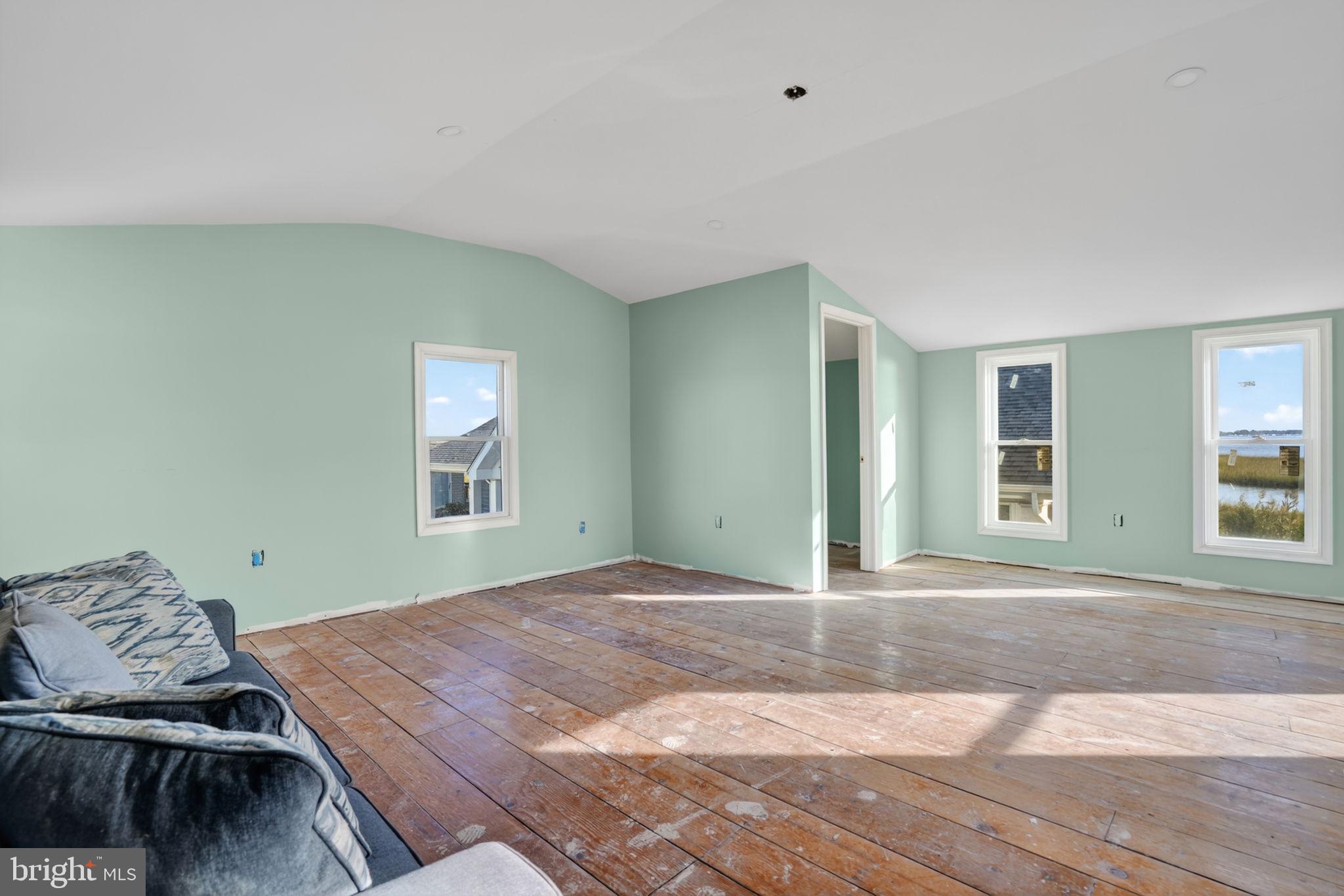 SOUTH SHORE MARINA - Residential