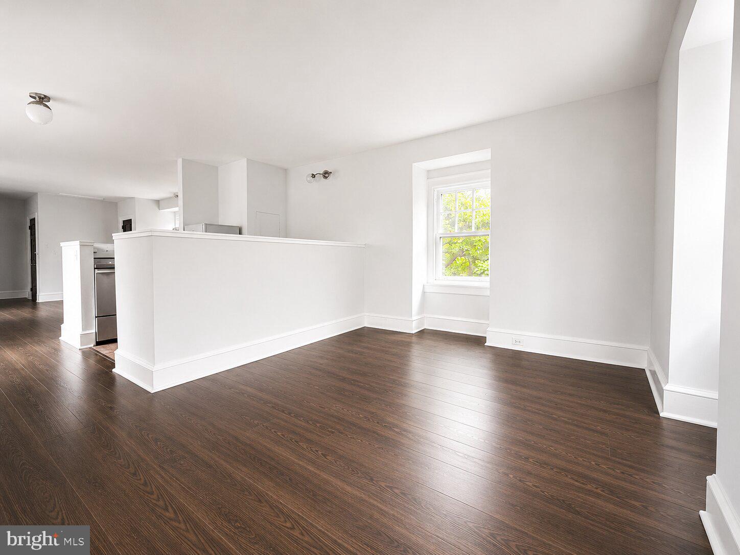186 W QUEEN LANE 3RD FLOOR