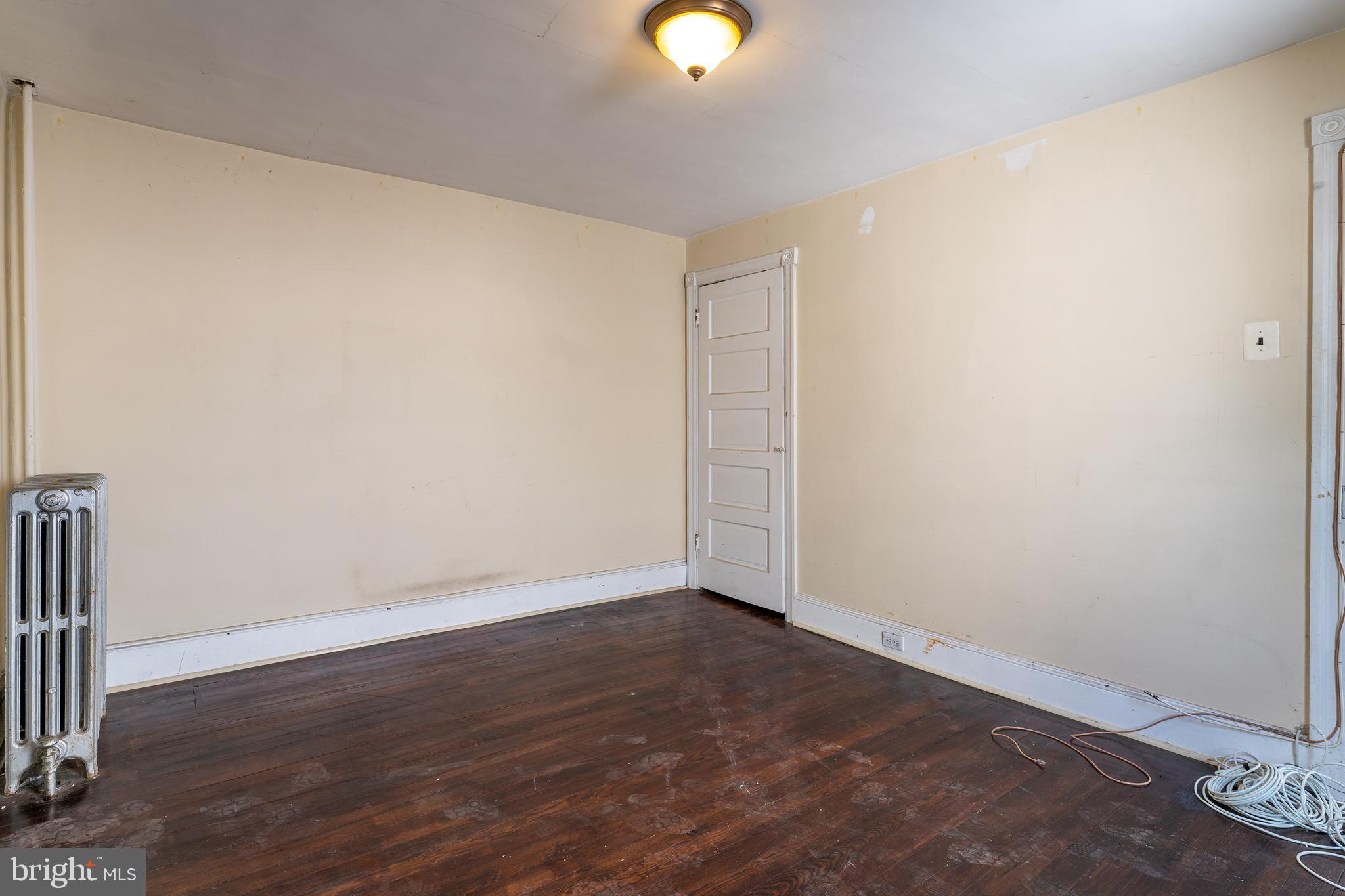120 W 7TH AVENUE