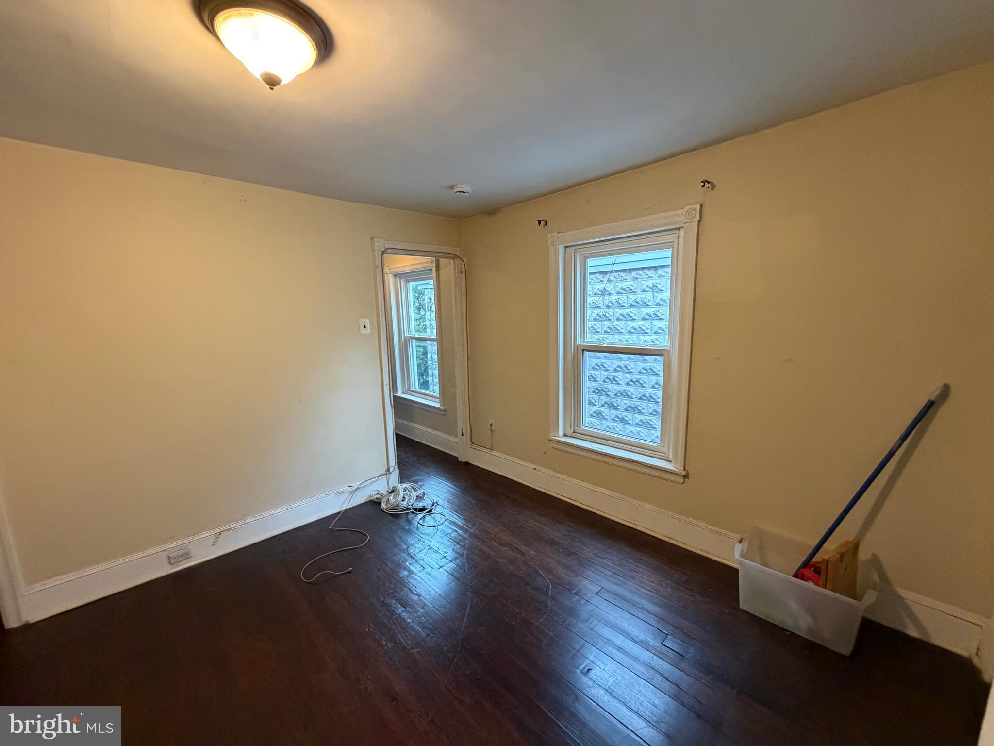 120 W 7TH AVENUE