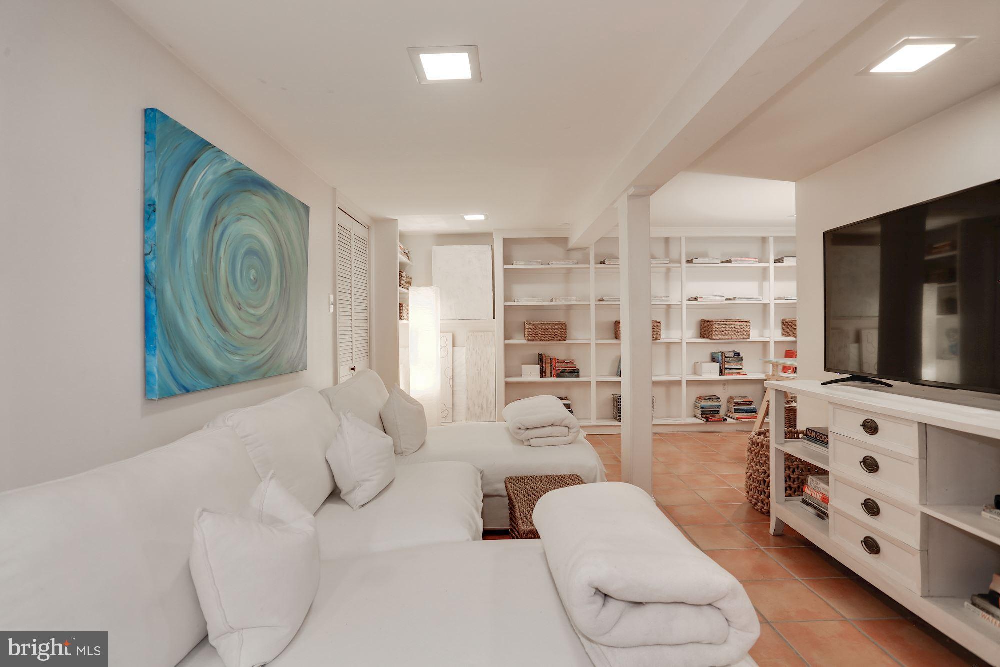 ROSEMONT - Residential