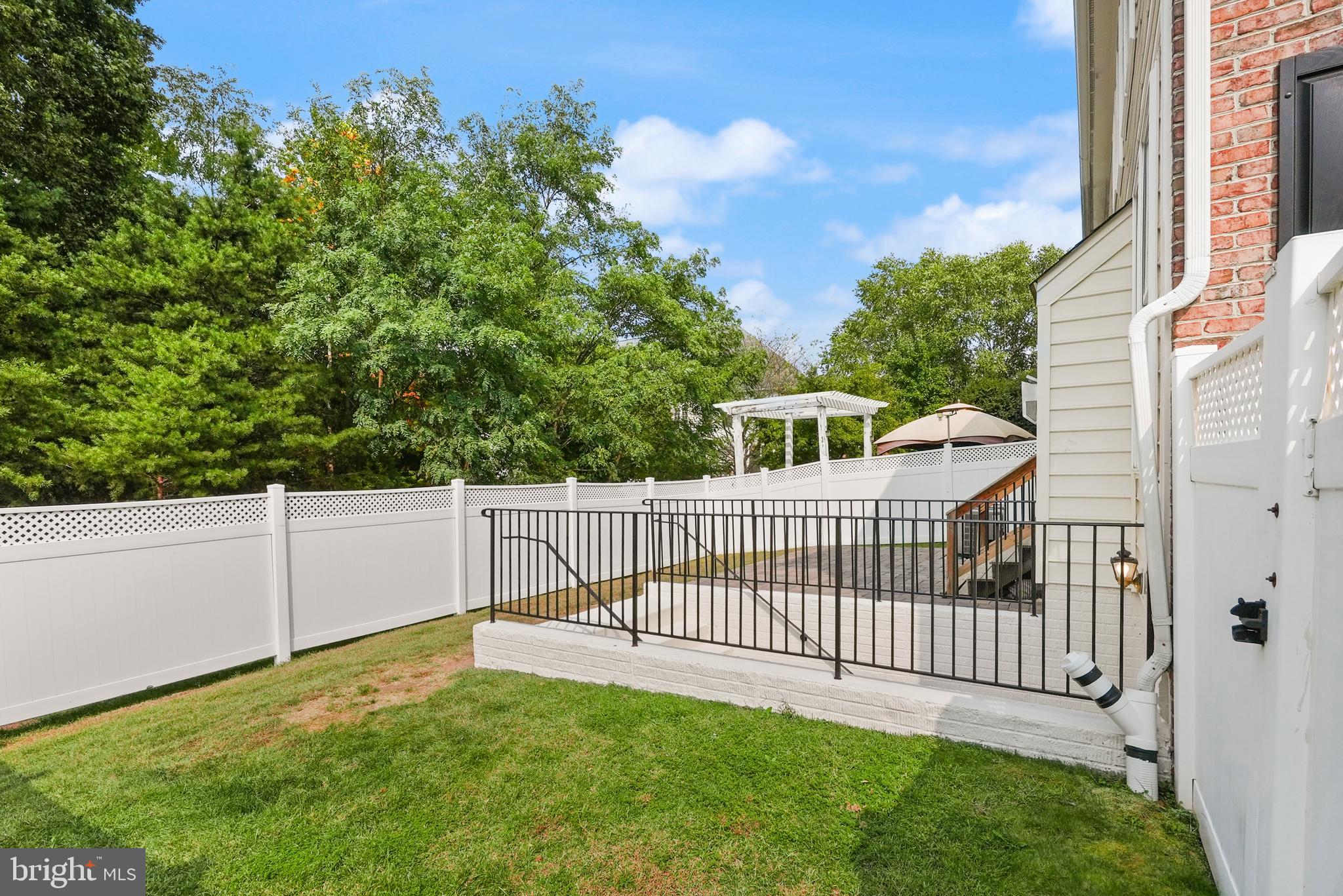 LANSDOWNE ON THE POTOMAC - Residential Lease