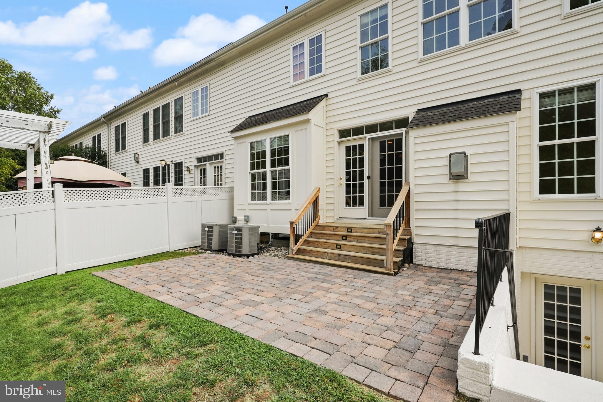 LANSDOWNE ON THE POTOMAC - Residential Lease