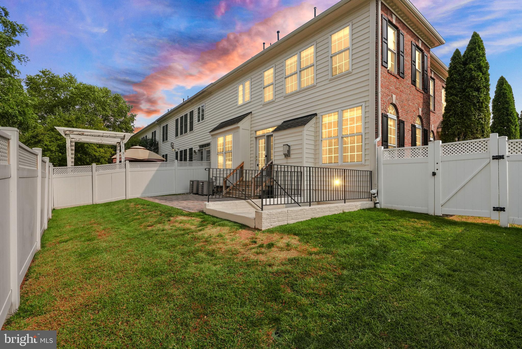 LANSDOWNE ON THE POTOMAC - Residential Lease