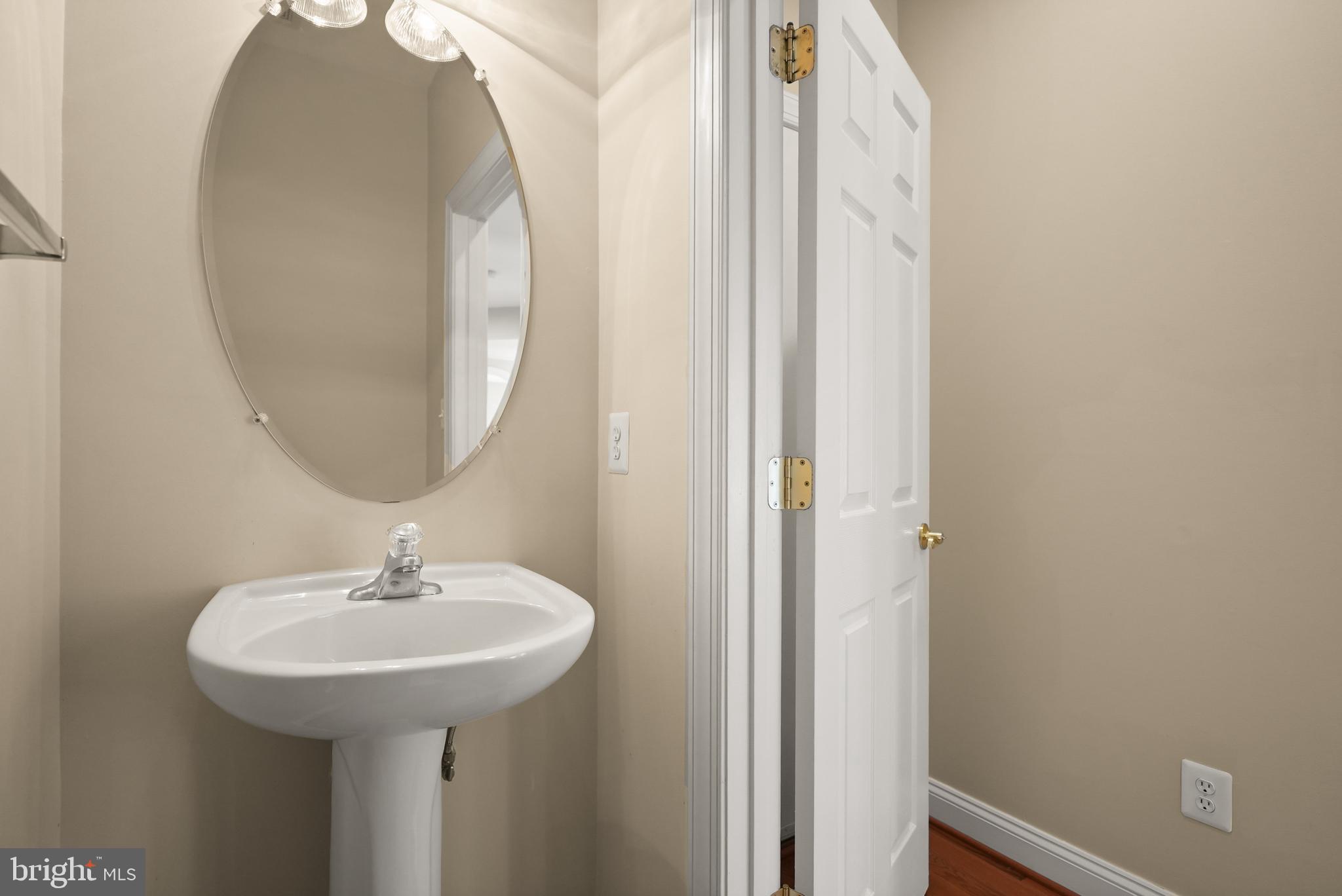 LANSDOWNE ON THE POTOMAC - Residential Lease