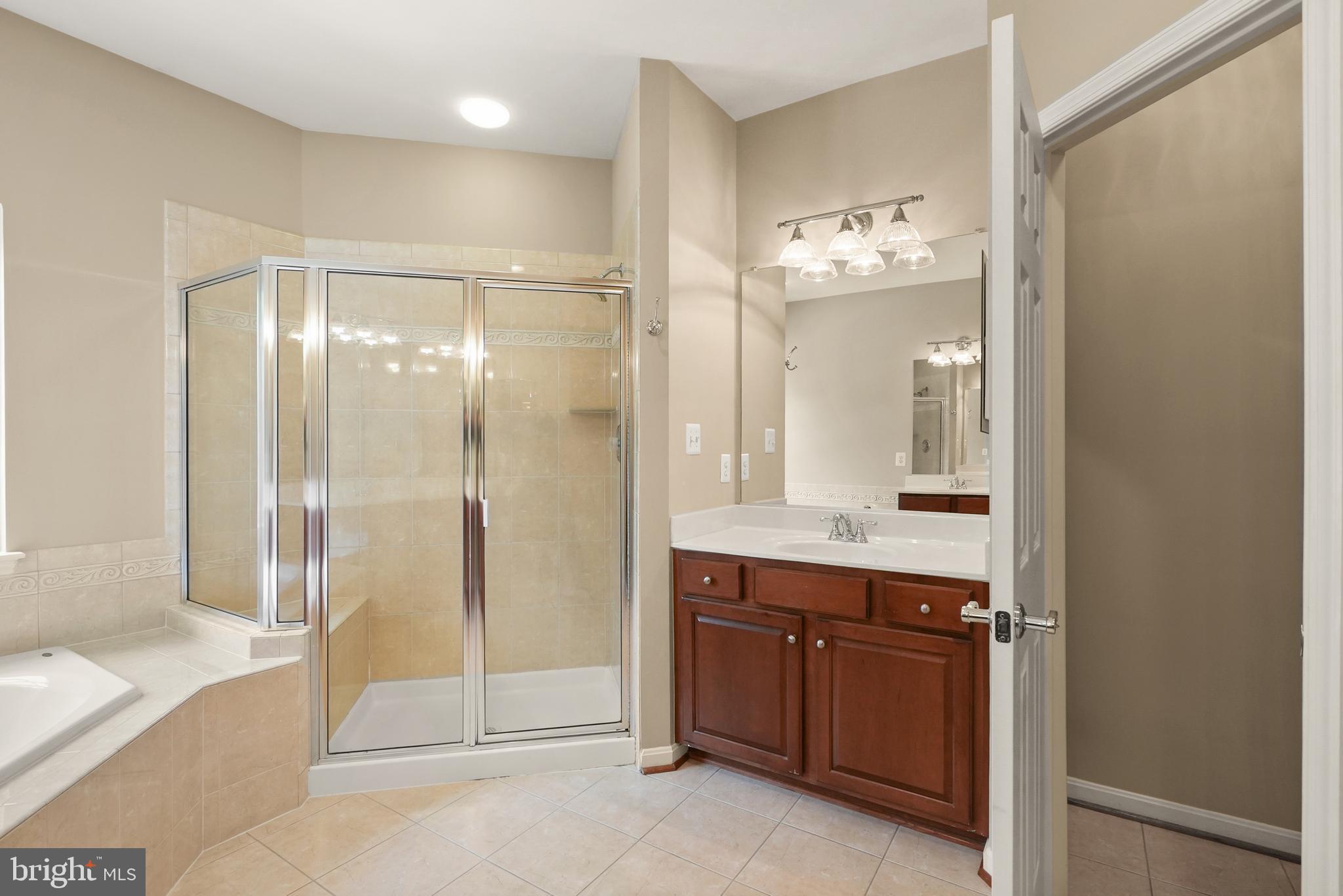 LANSDOWNE ON THE POTOMAC - Residential Lease