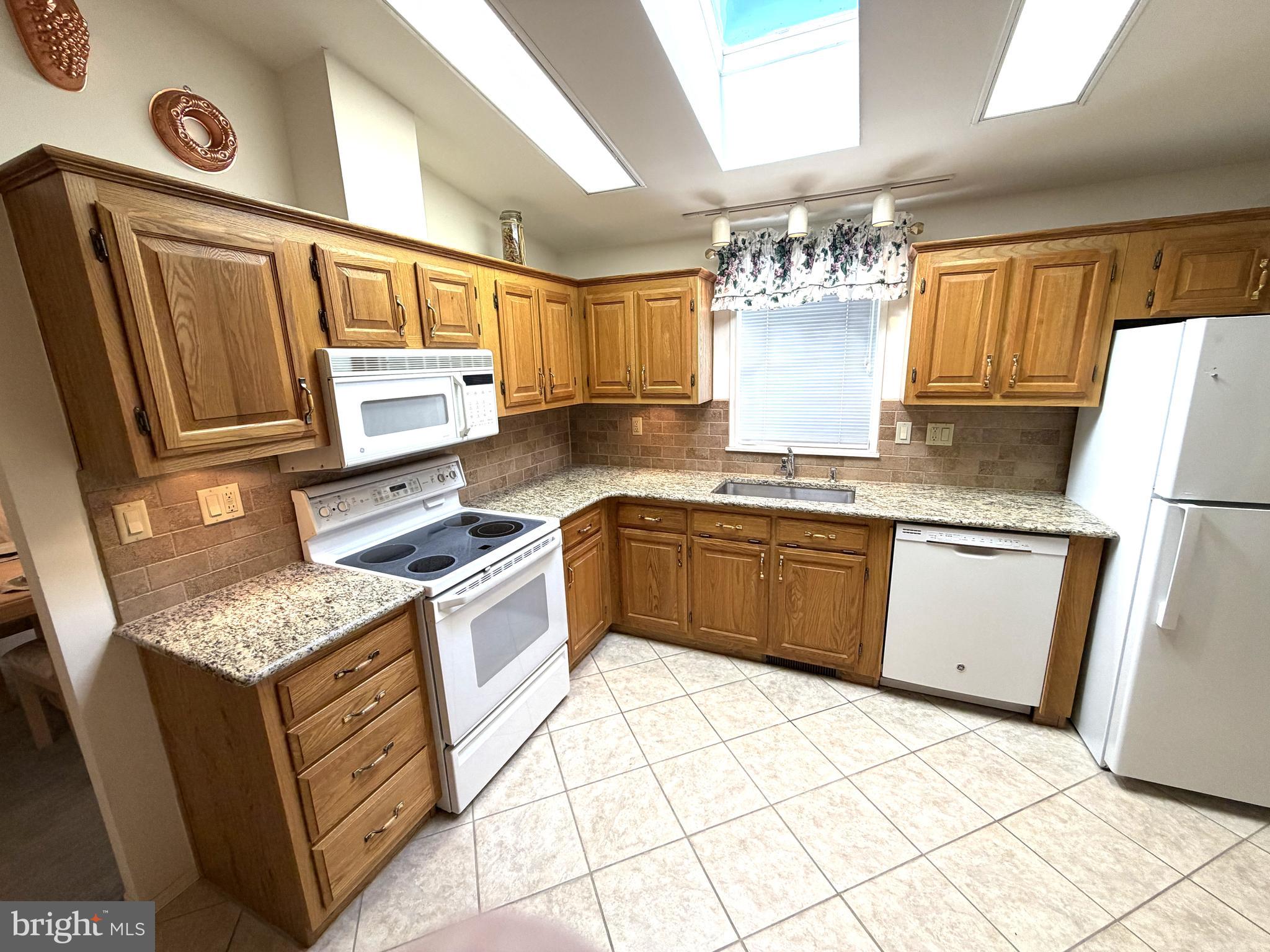 BUCKINGHAM SPRINGS - Residential