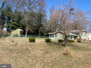 1096 LINDEN TREE DRIVE