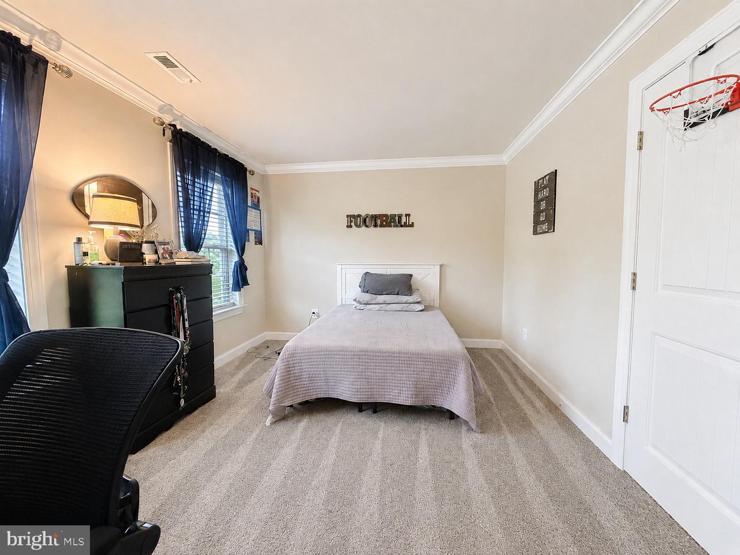 OAKLAND HALL - Residential