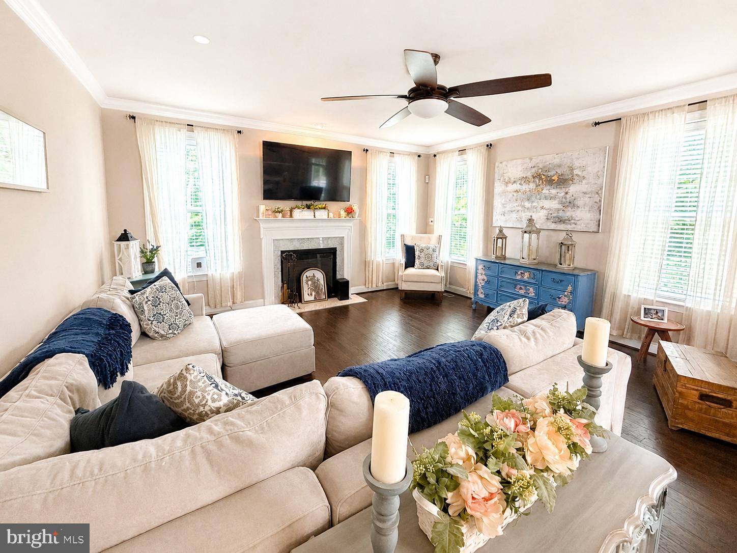 OAKLAND HALL - Residential