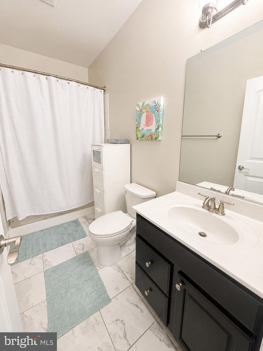 OAKLAND HALL - Residential