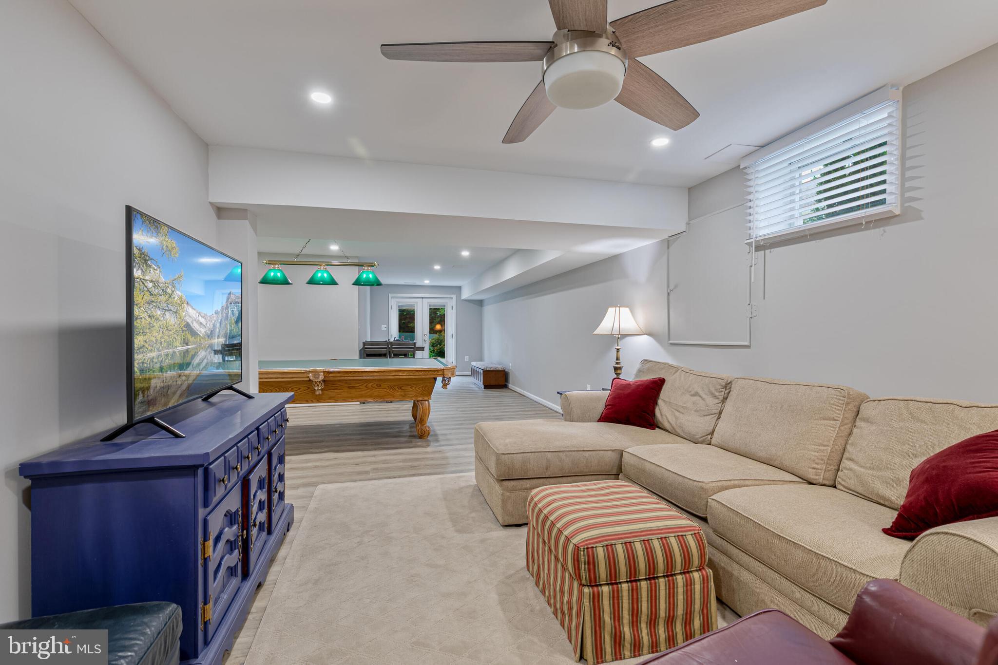 PEER MANOR - Residential