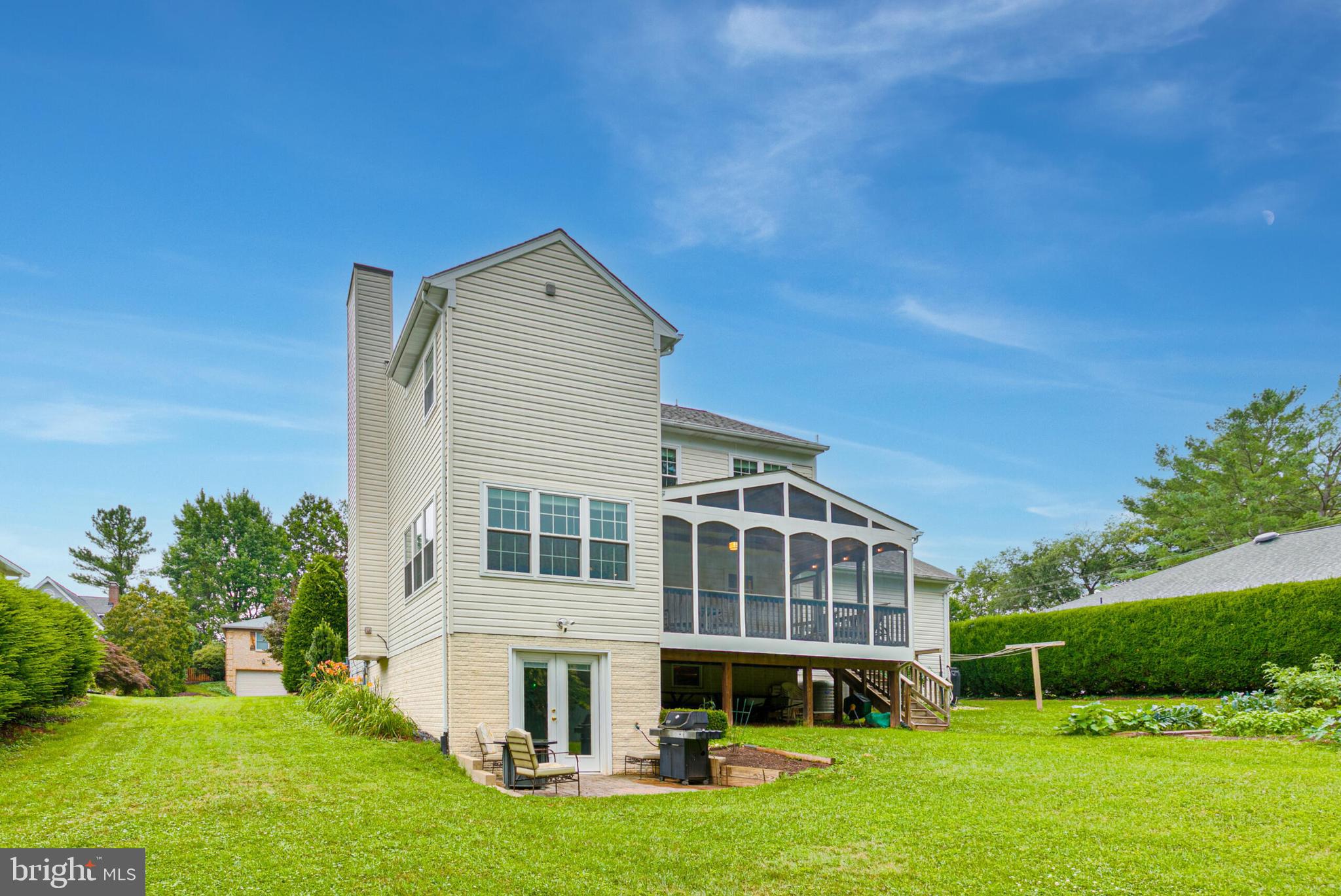 PEER MANOR - Residential