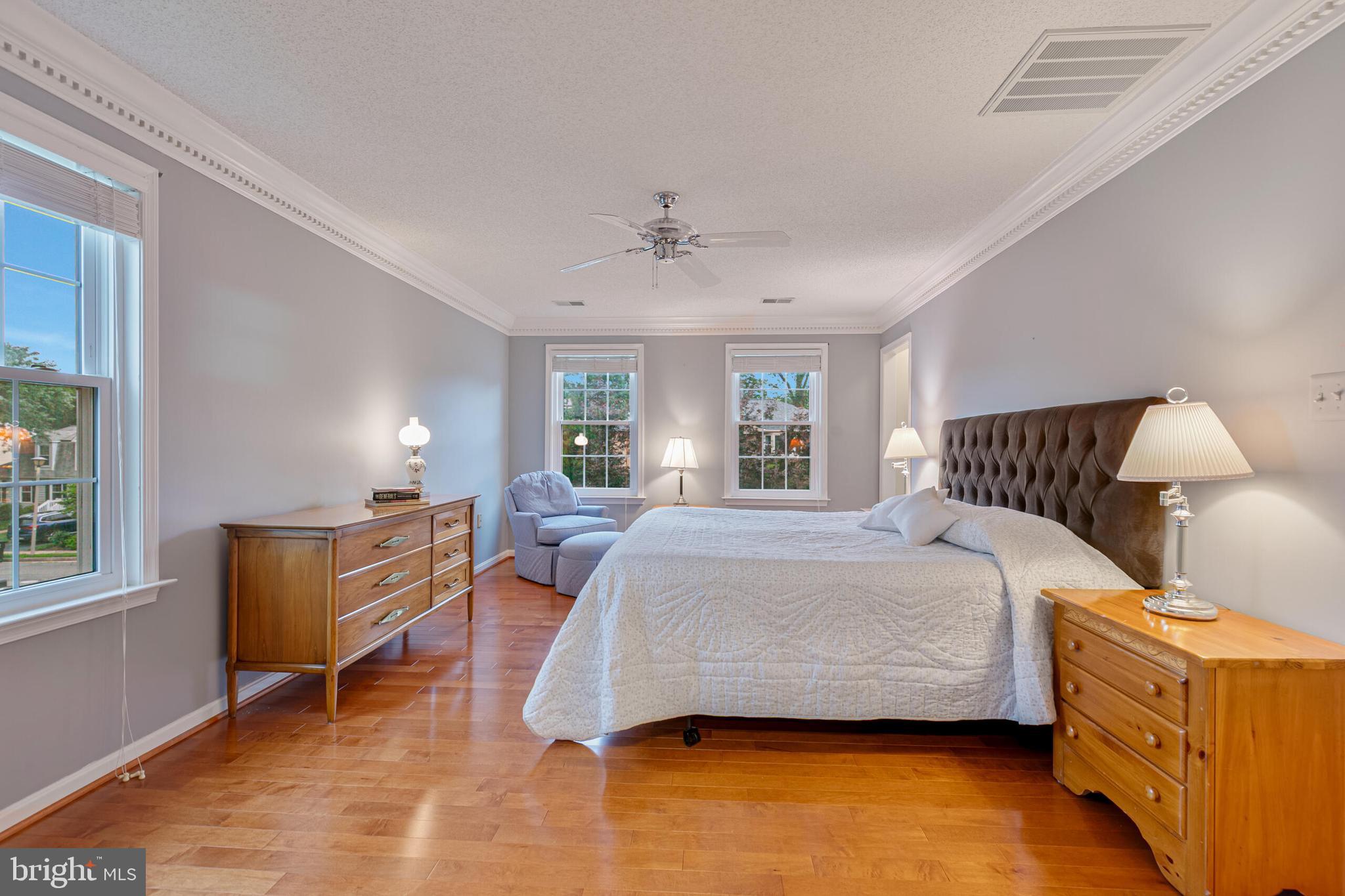 PEER MANOR - Residential