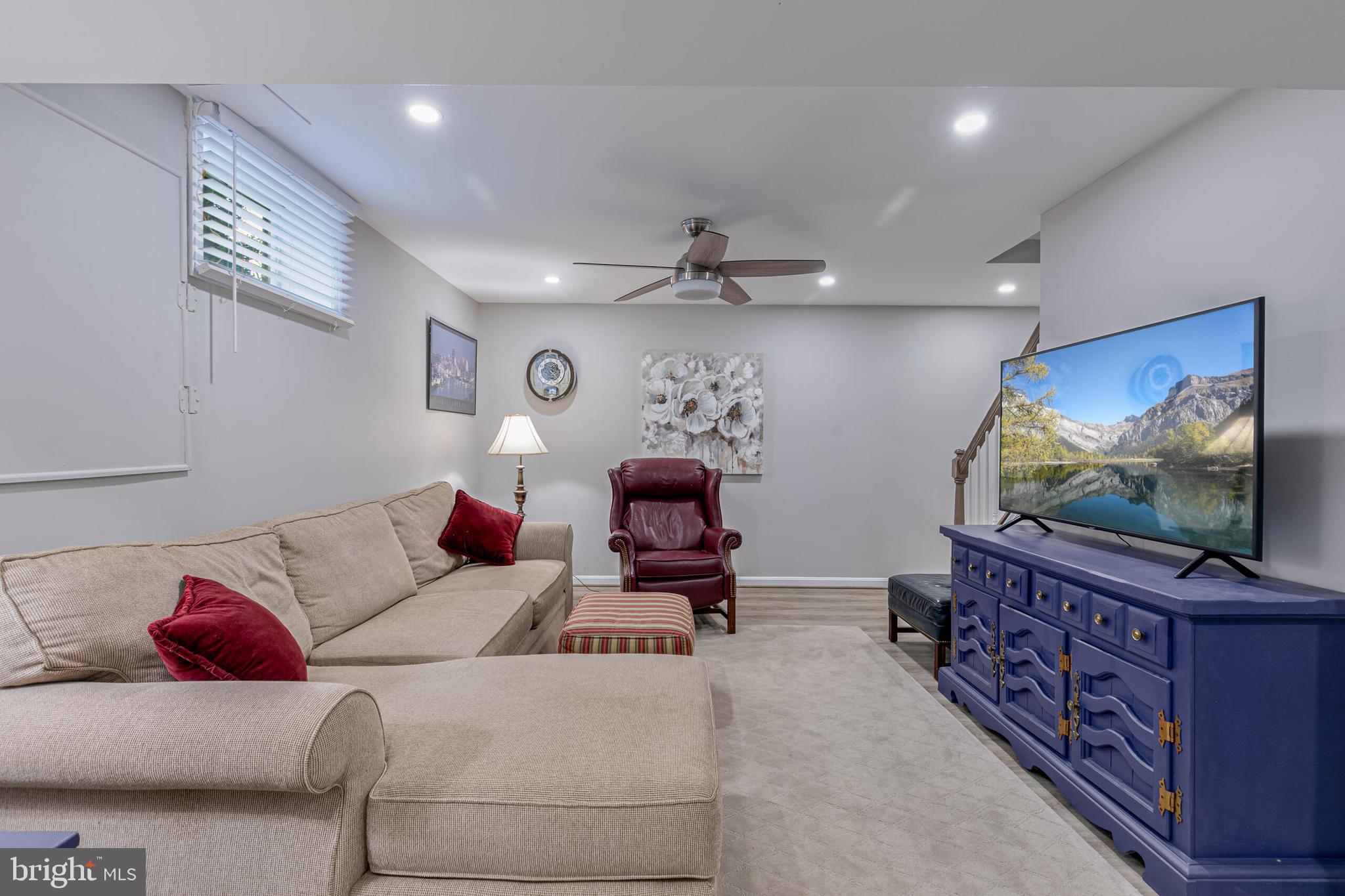 PEER MANOR - Residential