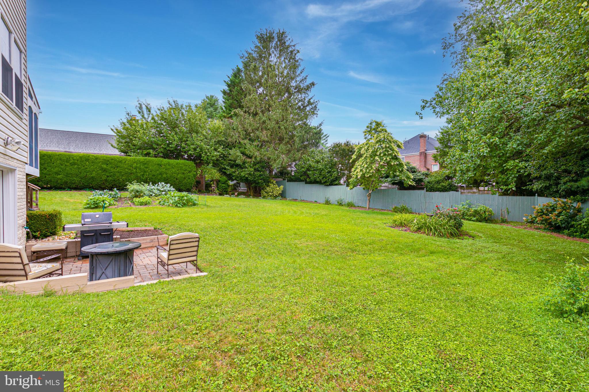 PEER MANOR - Residential