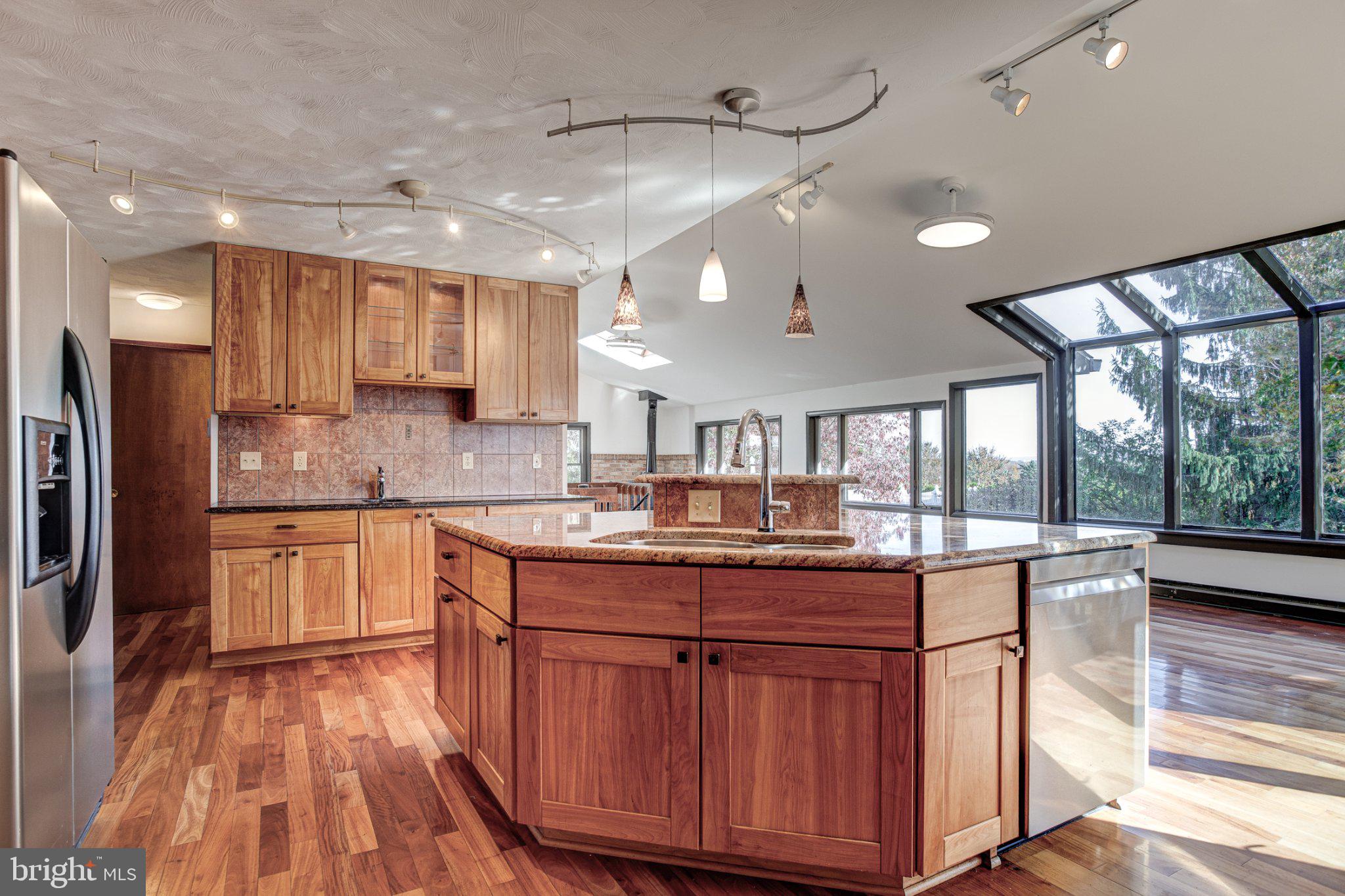 643 BERKSHIRE DRIVE