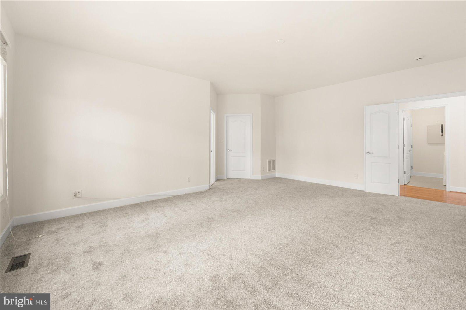 GLEN RIDDLE - Residential