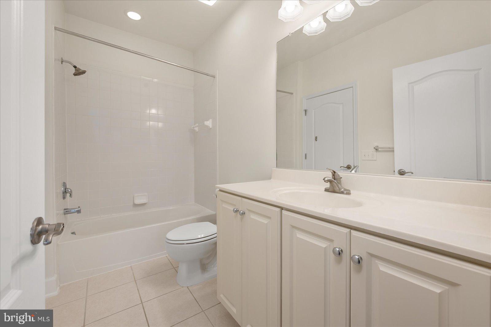 GLEN RIDDLE - Residential