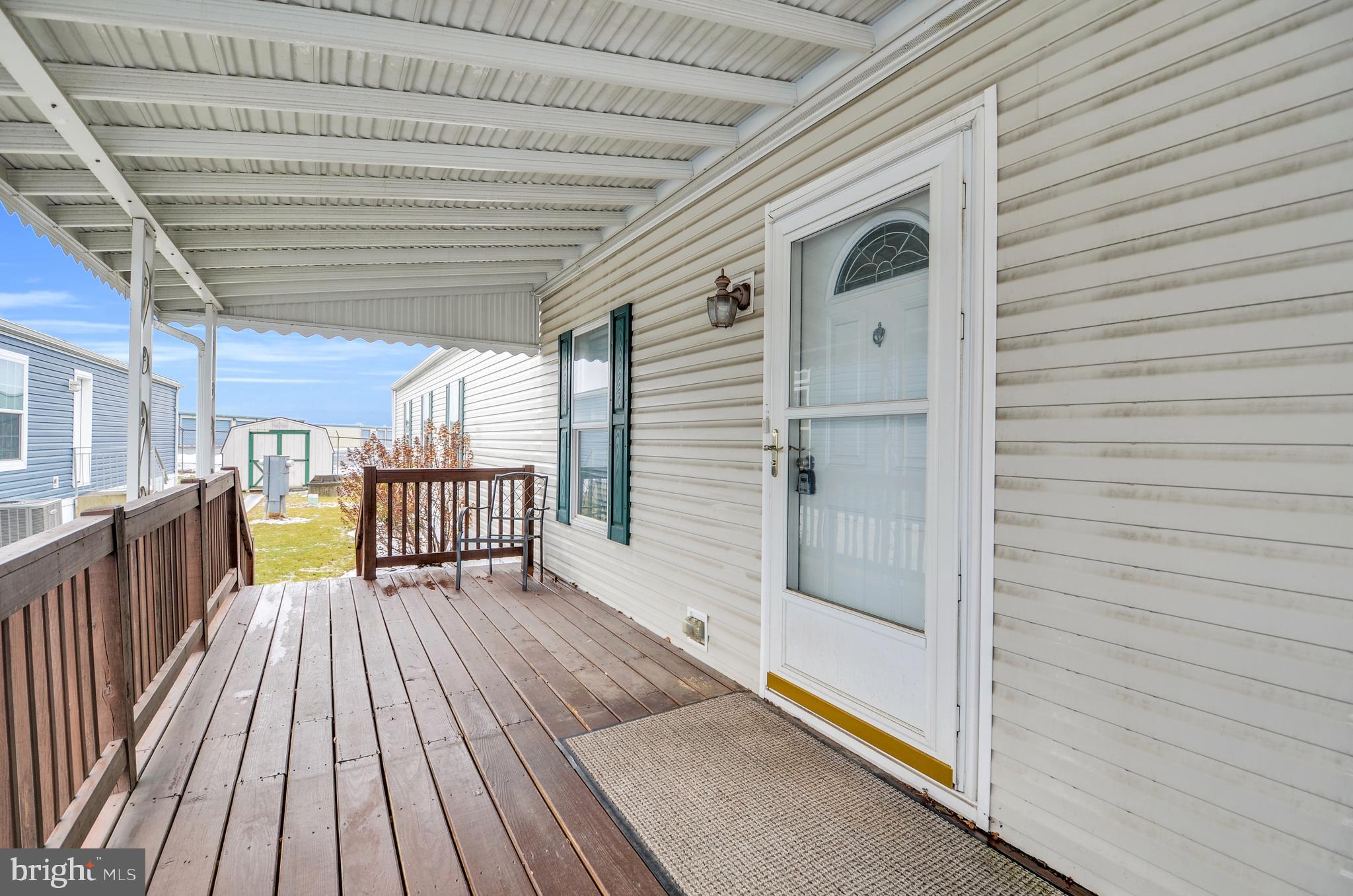 LAUREL COMMONS - Residential