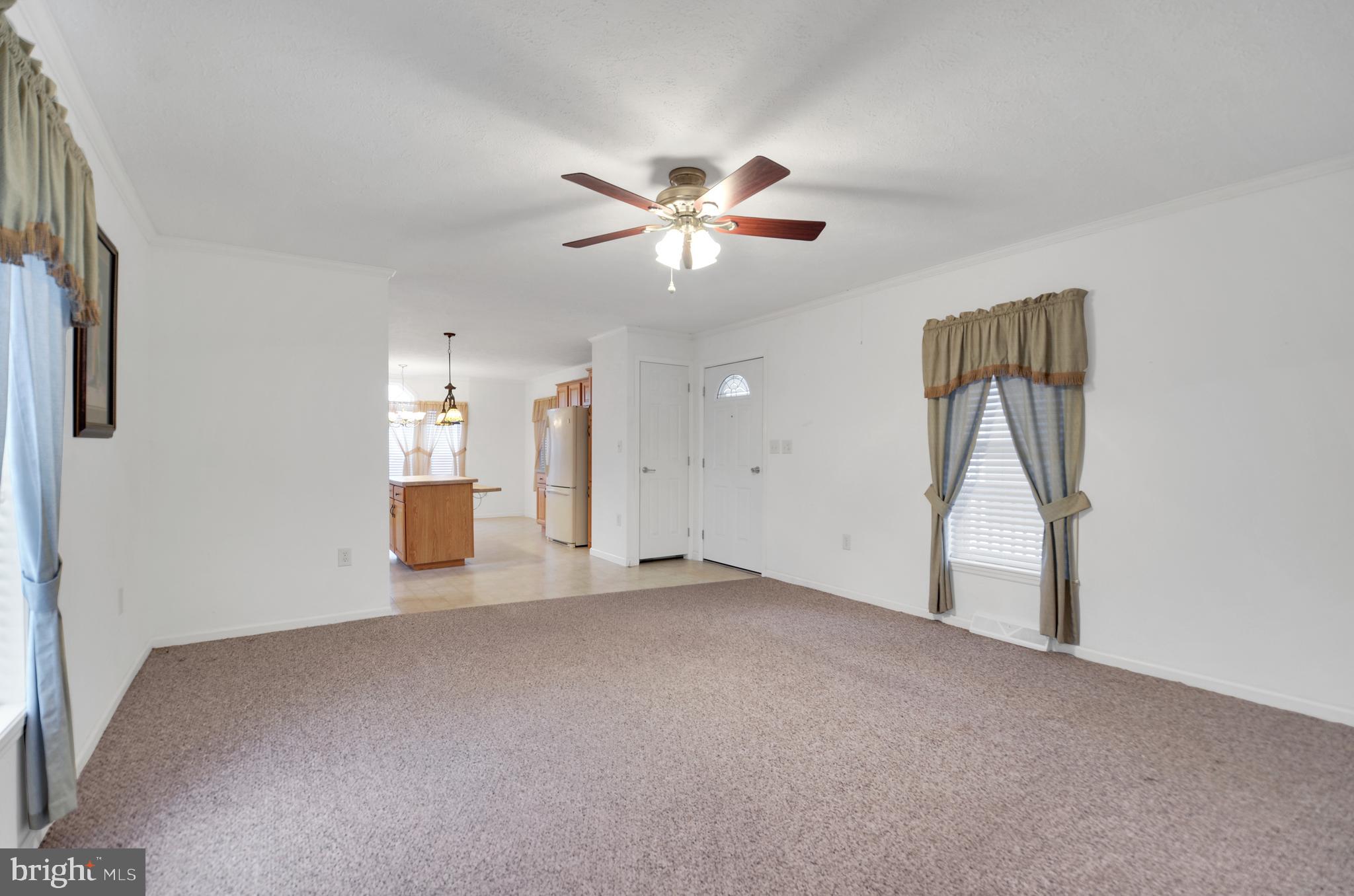 LAUREL COMMONS - Residential