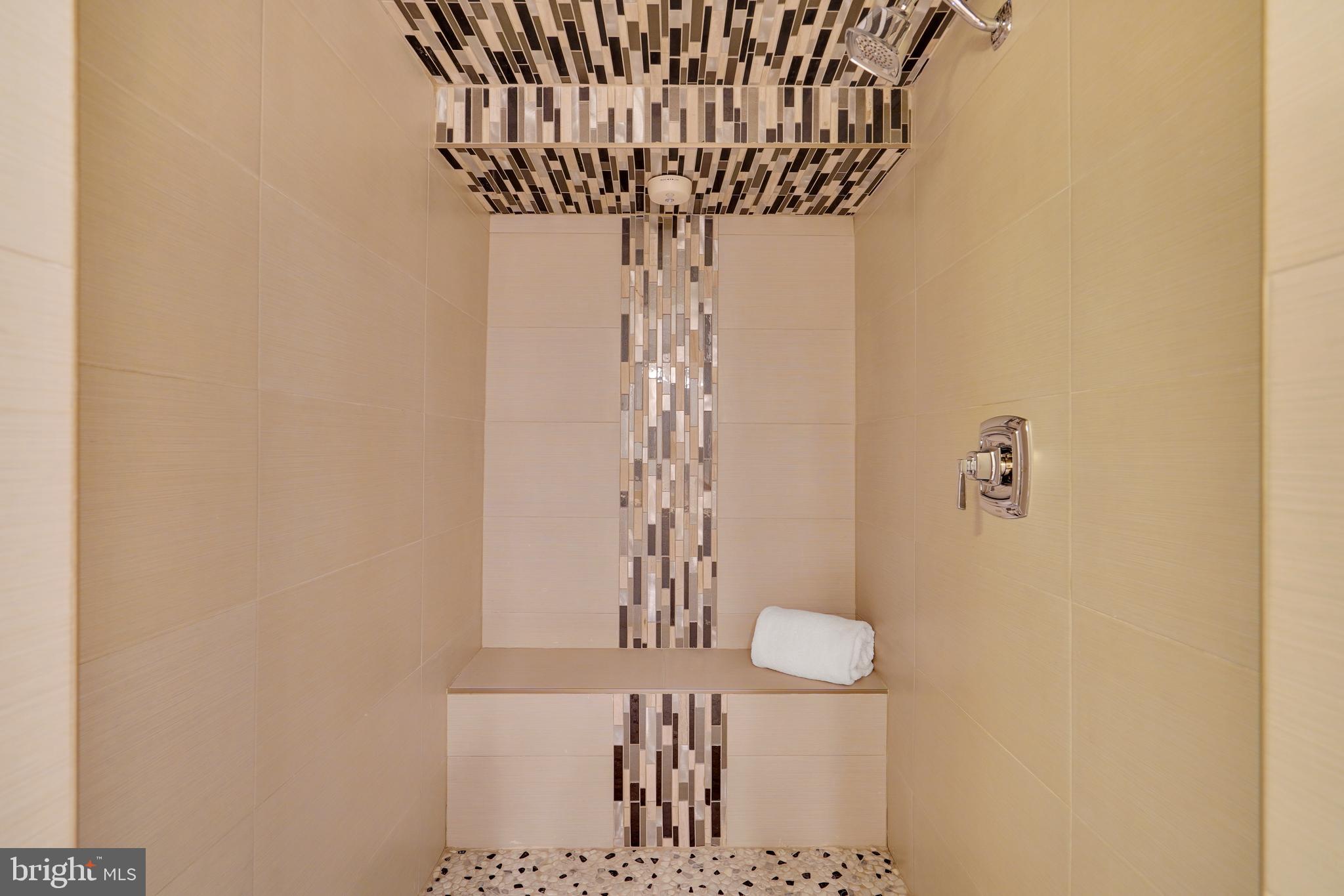 GRAYS OAKTON - Residential