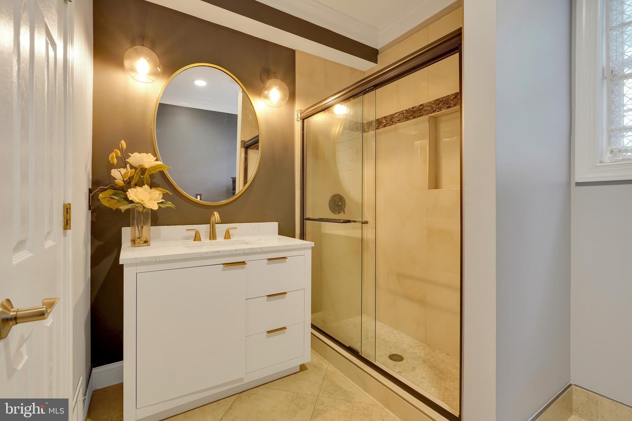 GRAYS OAKTON - Residential