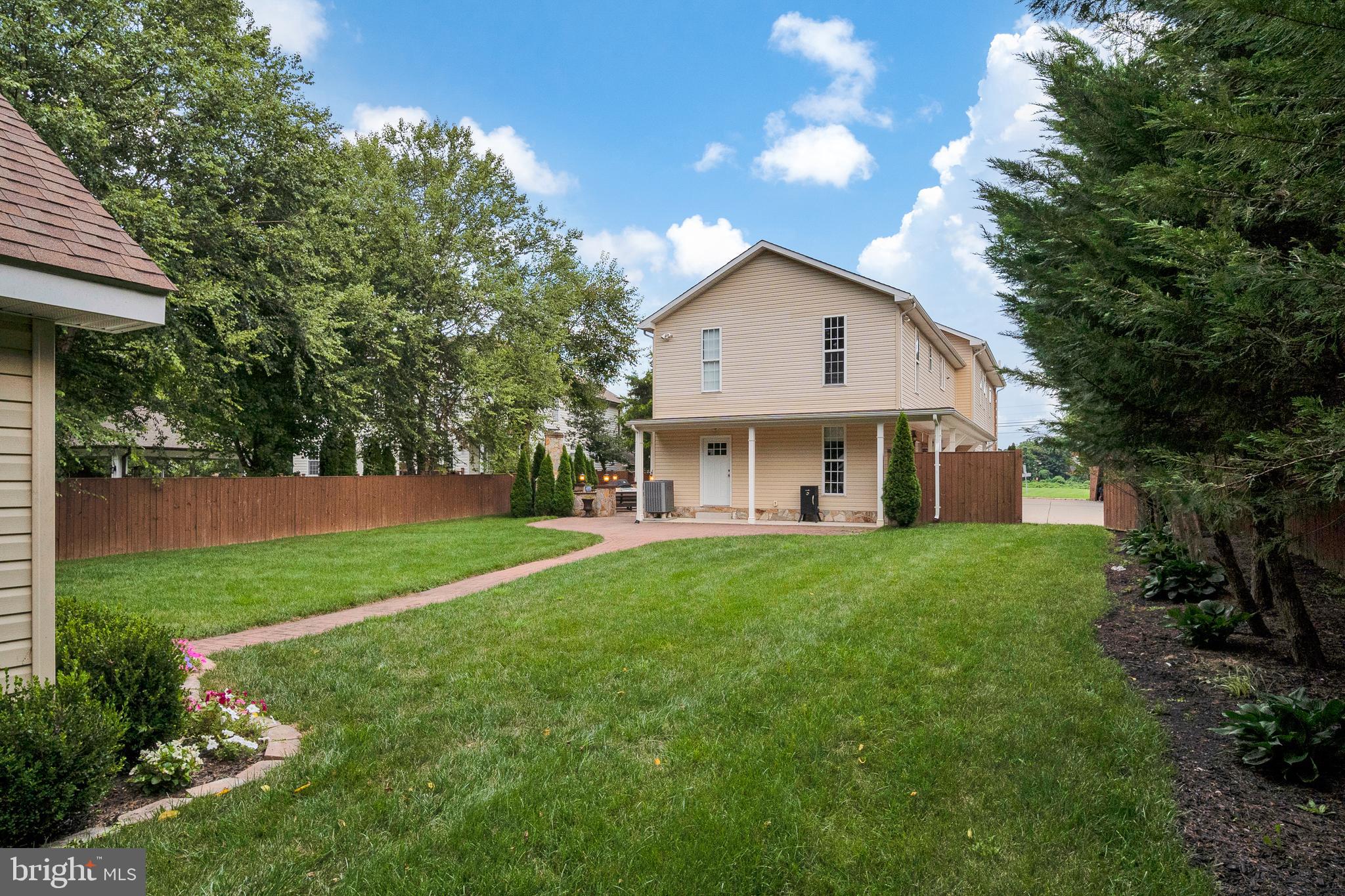 GRAYS OAKTON - Residential