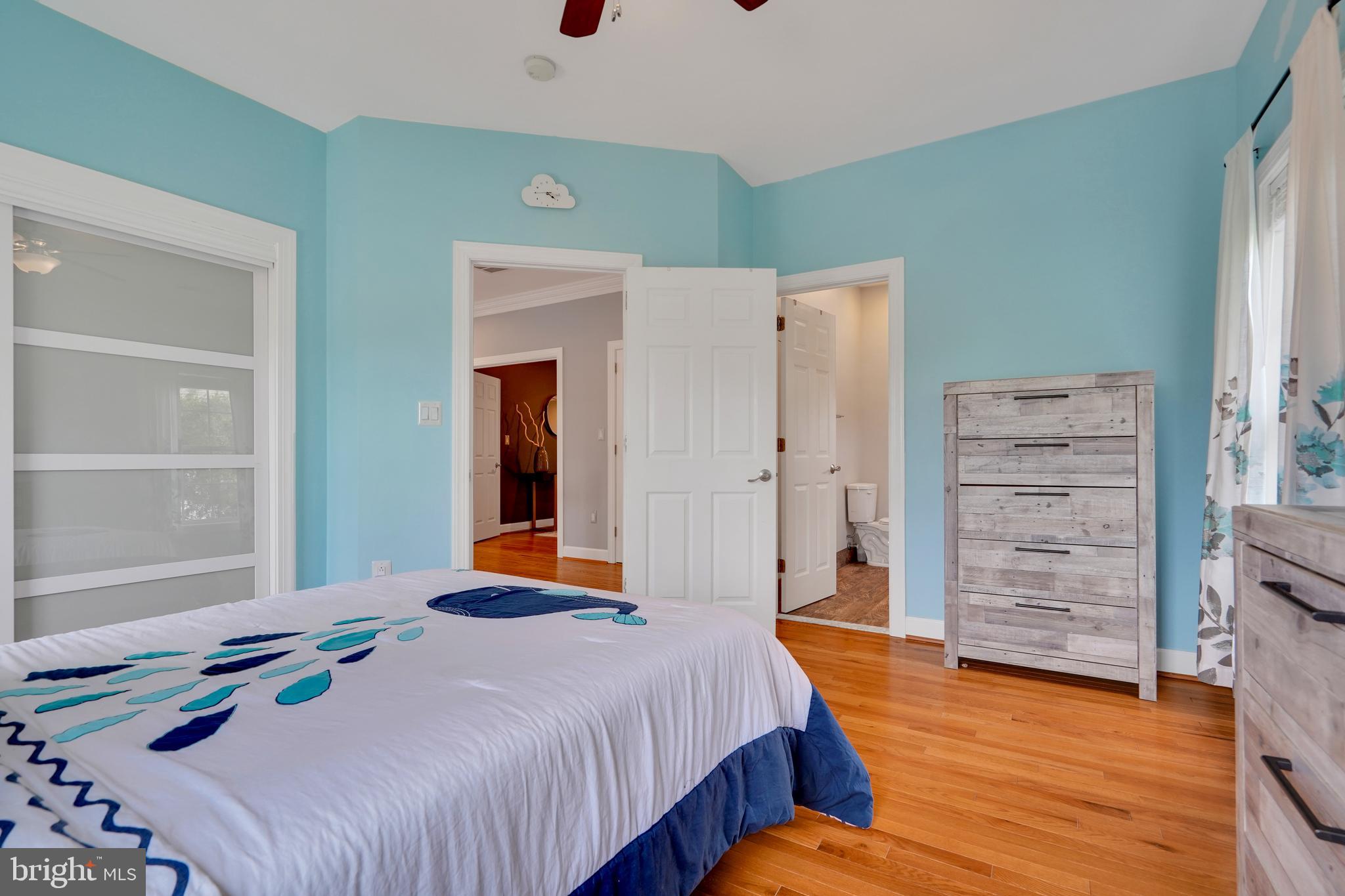 GRAYS OAKTON - Residential