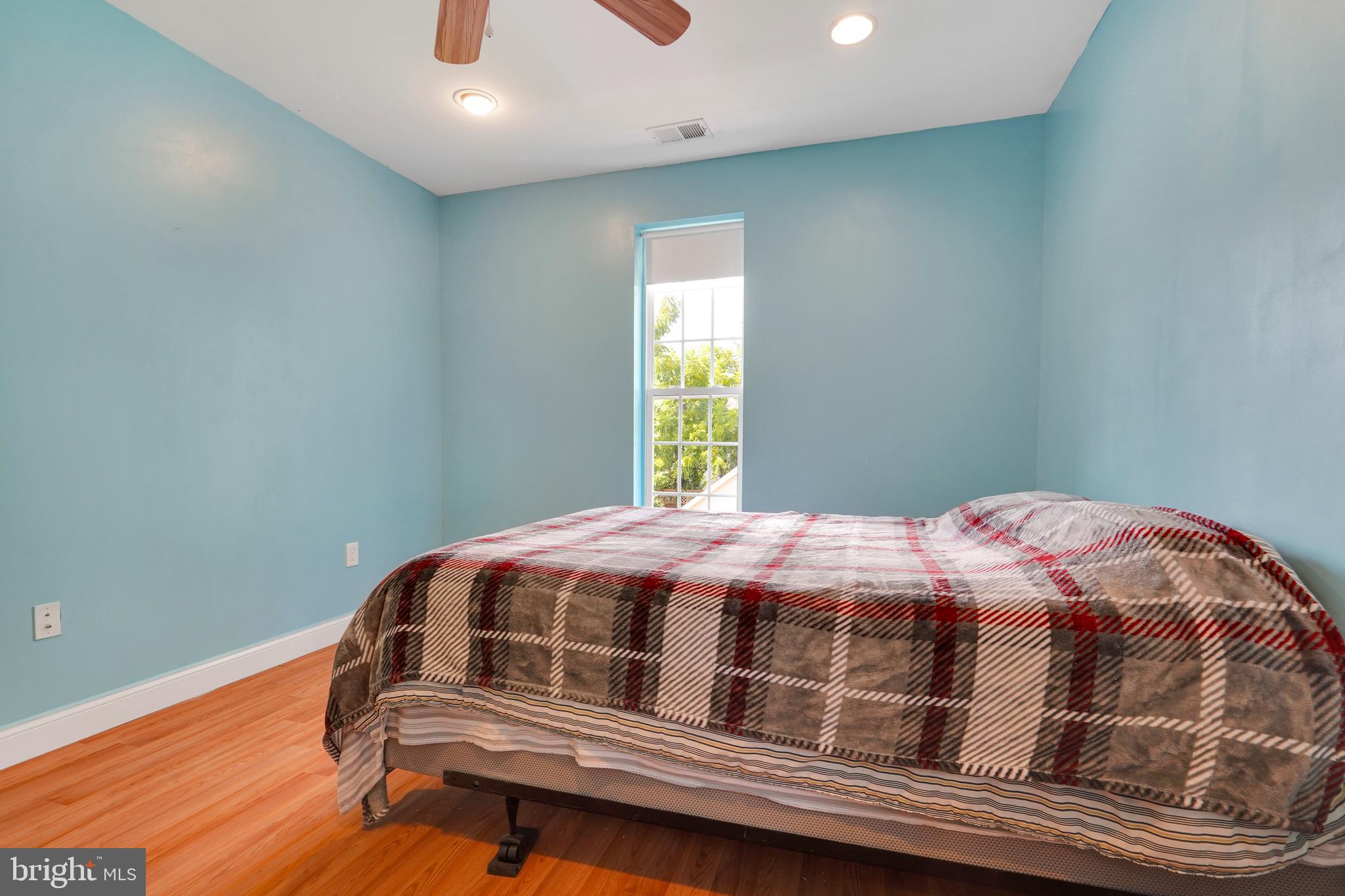 GRAYS OAKTON - Residential