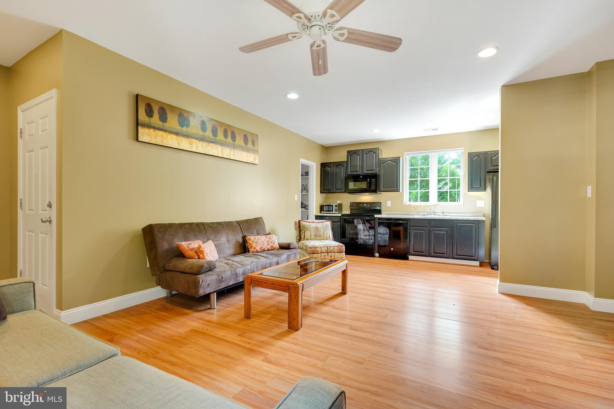 GRAYS OAKTON - Residential