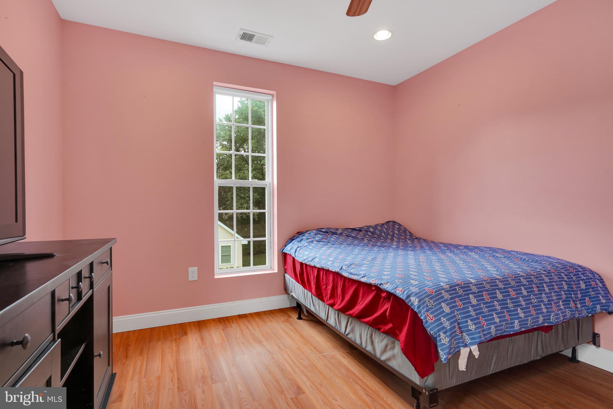 GRAYS OAKTON - Residential