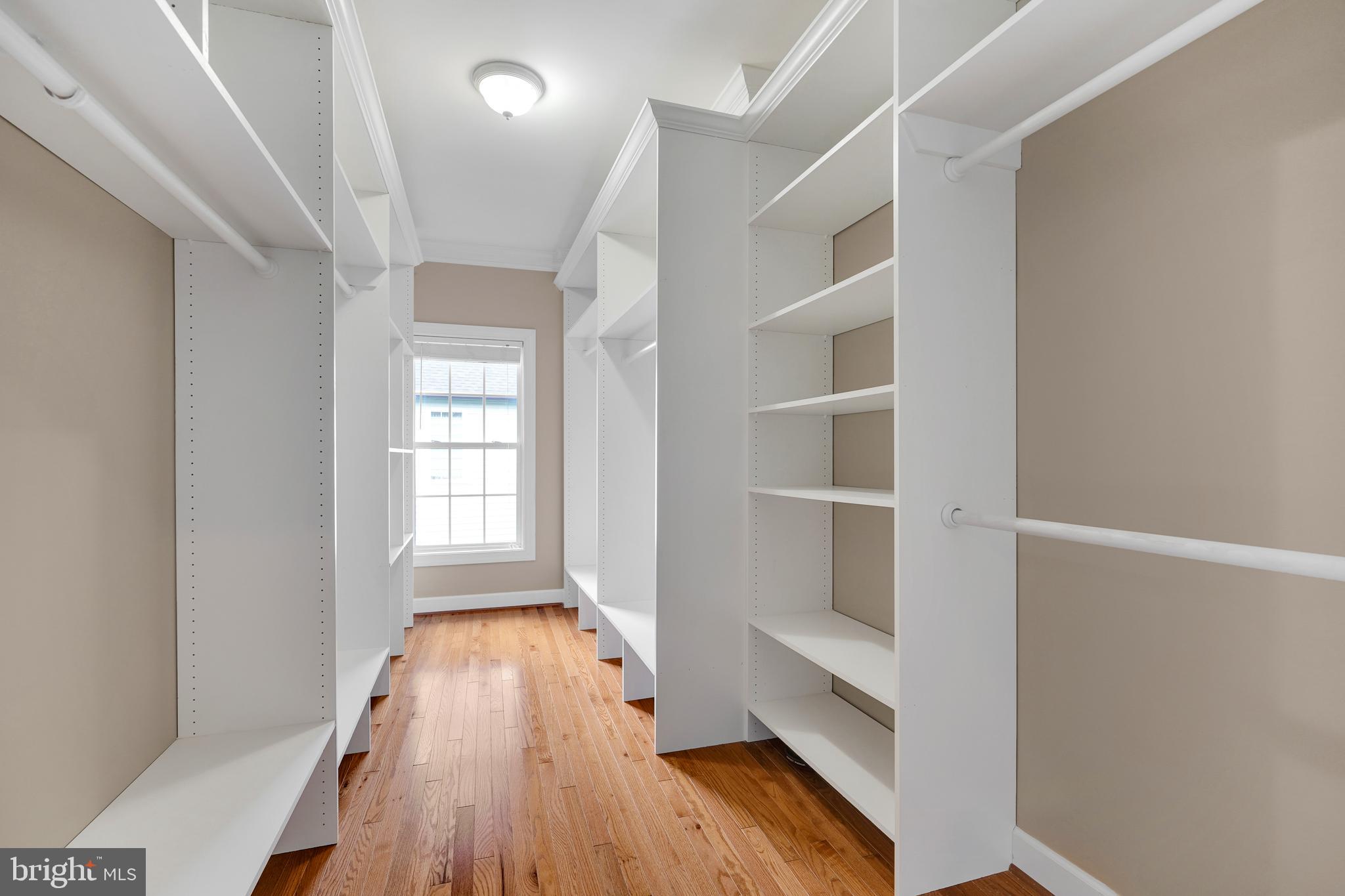 GRAYS OAKTON - Residential