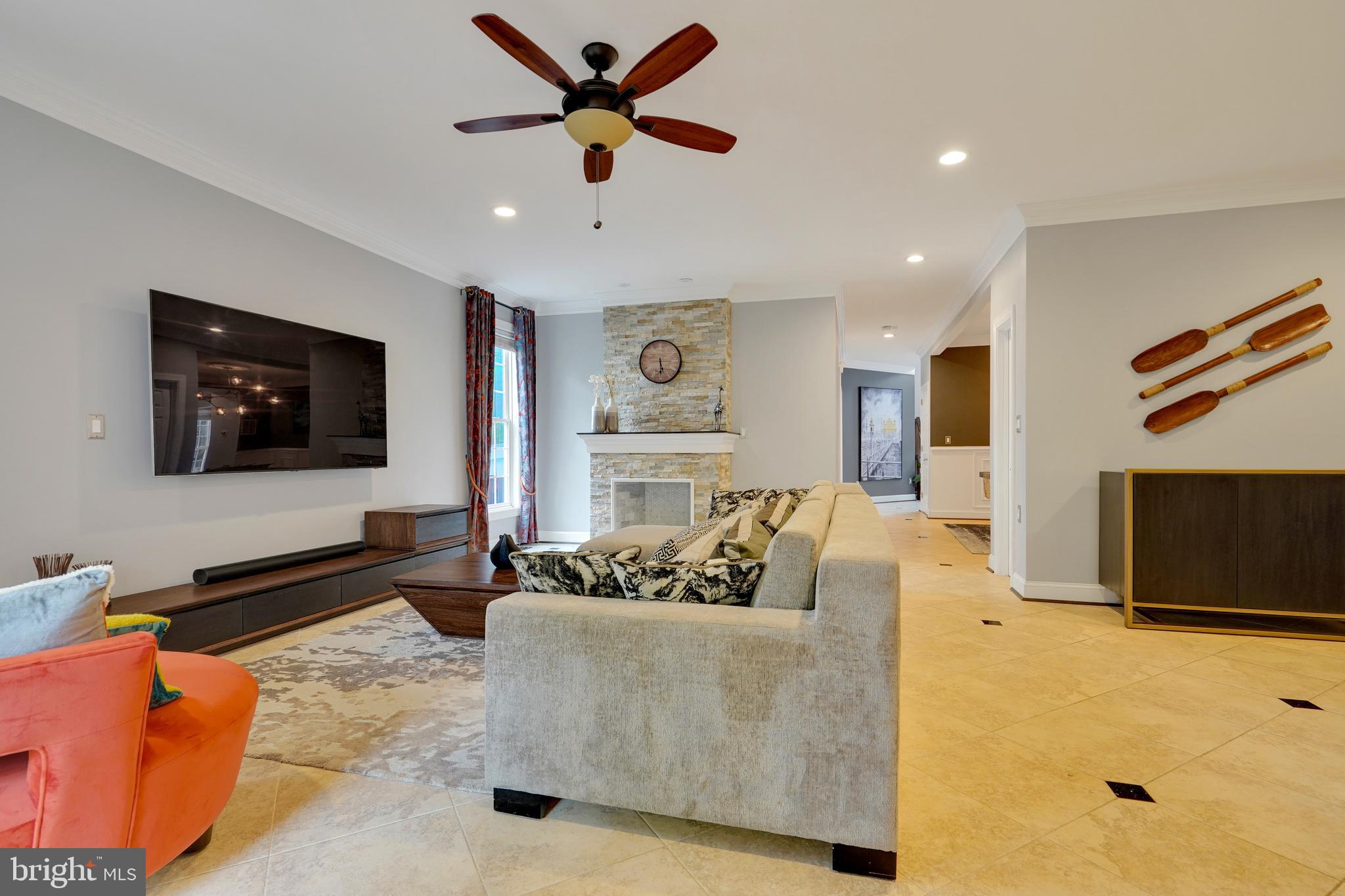 GRAYS OAKTON - Residential