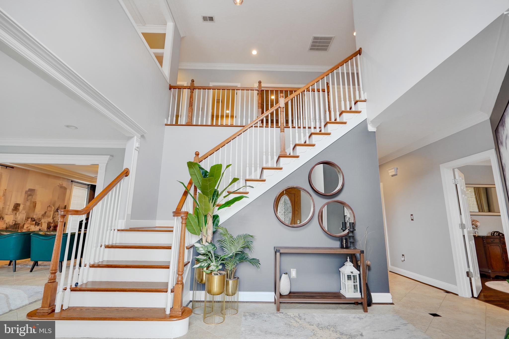 GRAYS OAKTON - Residential