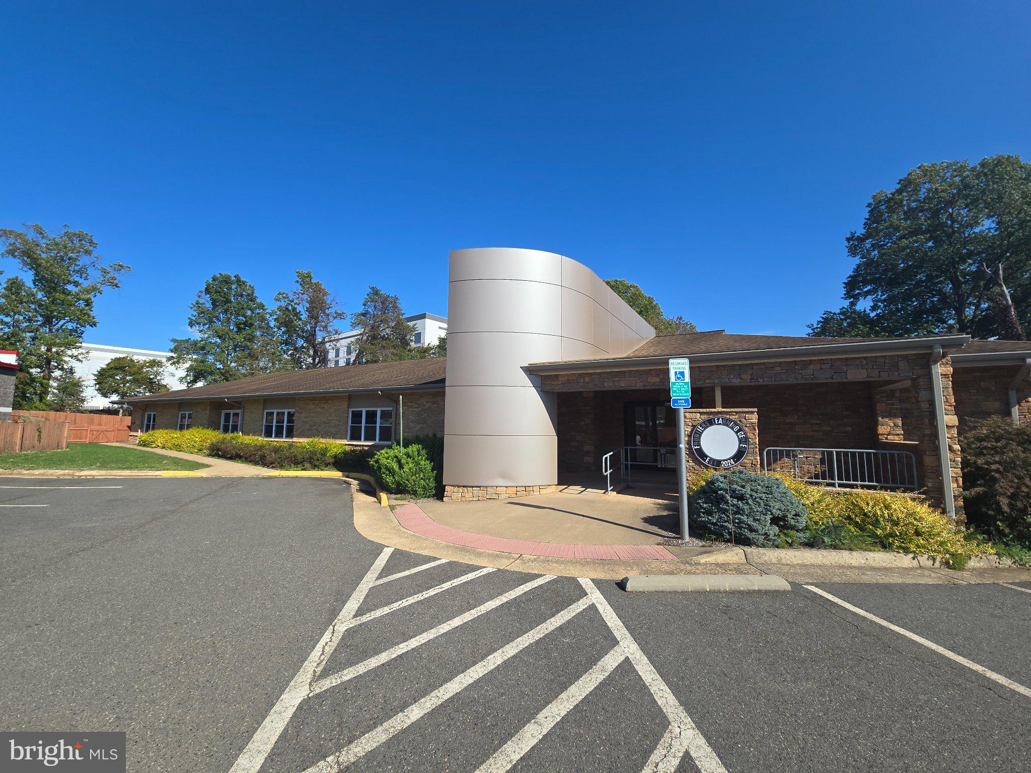 9511 TECHNOLOGY DRIVE
