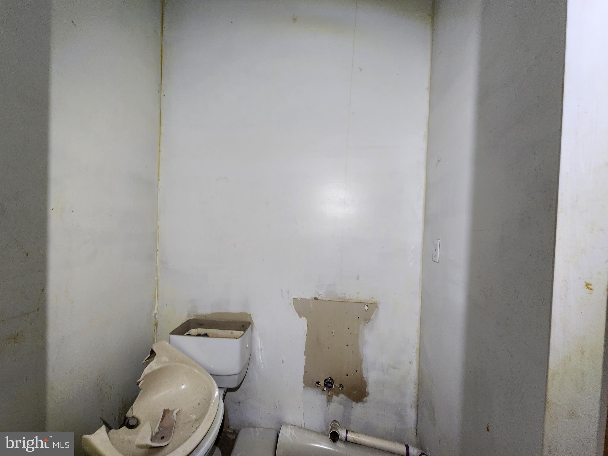 MIDTOWN EDMONDSON - Residential