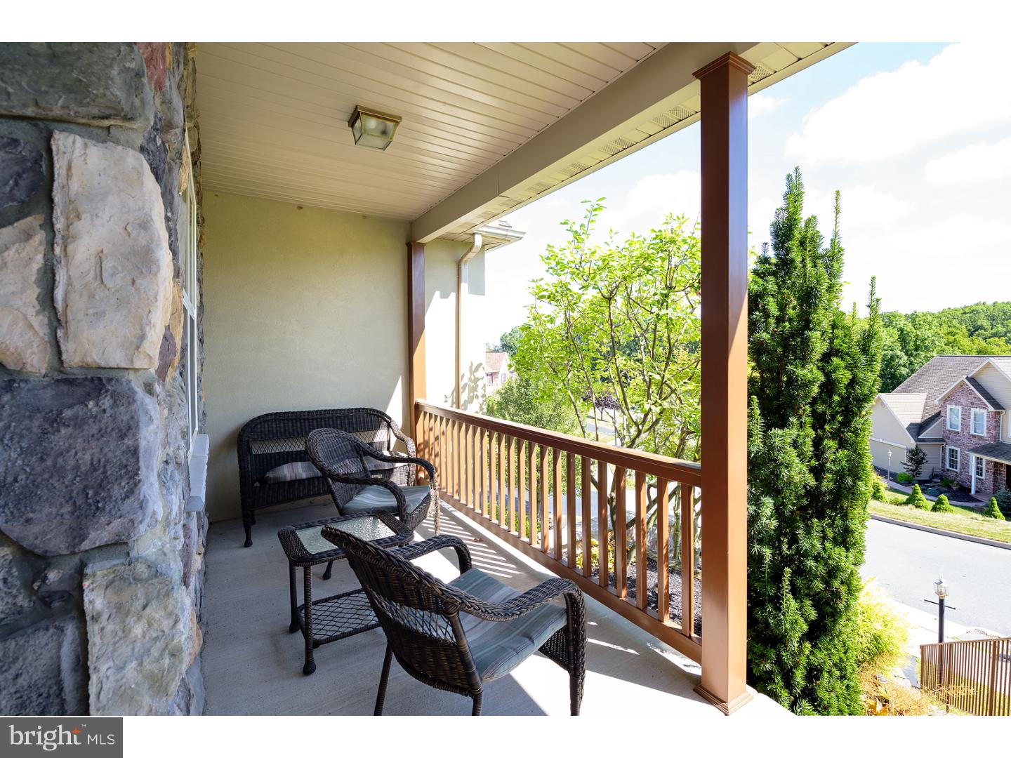 NORTHRIDGE - Residential