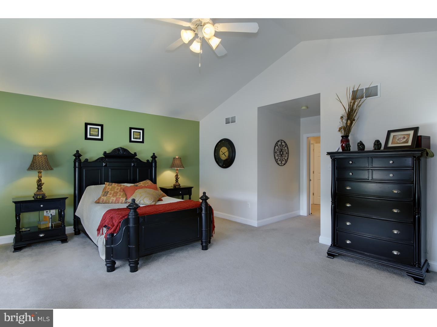 NORTHRIDGE - Residential