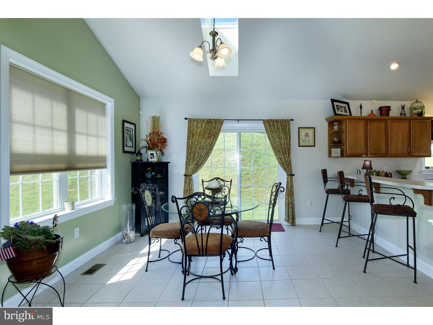 NORTHRIDGE - Residential