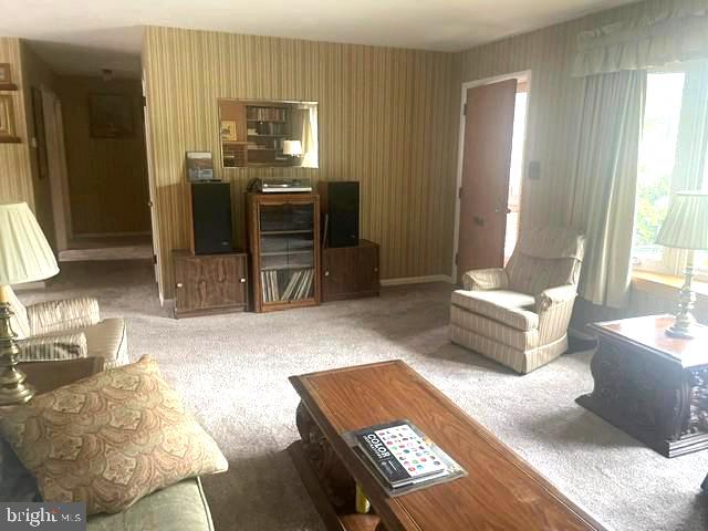 1821 COLONY DRIVE