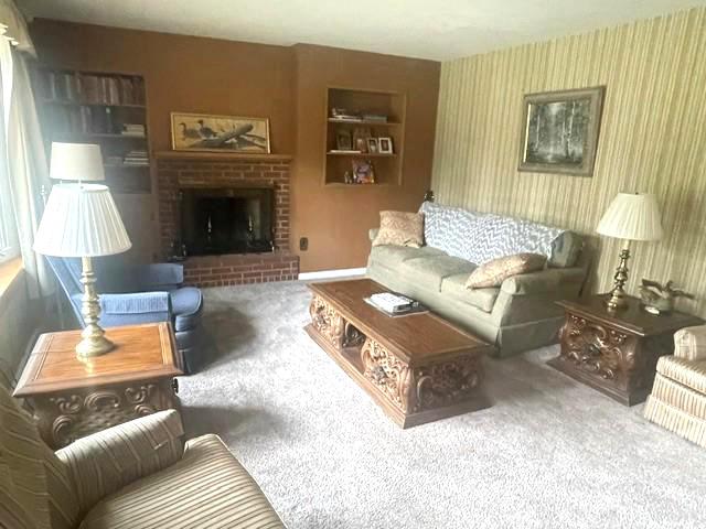 1821 COLONY DRIVE