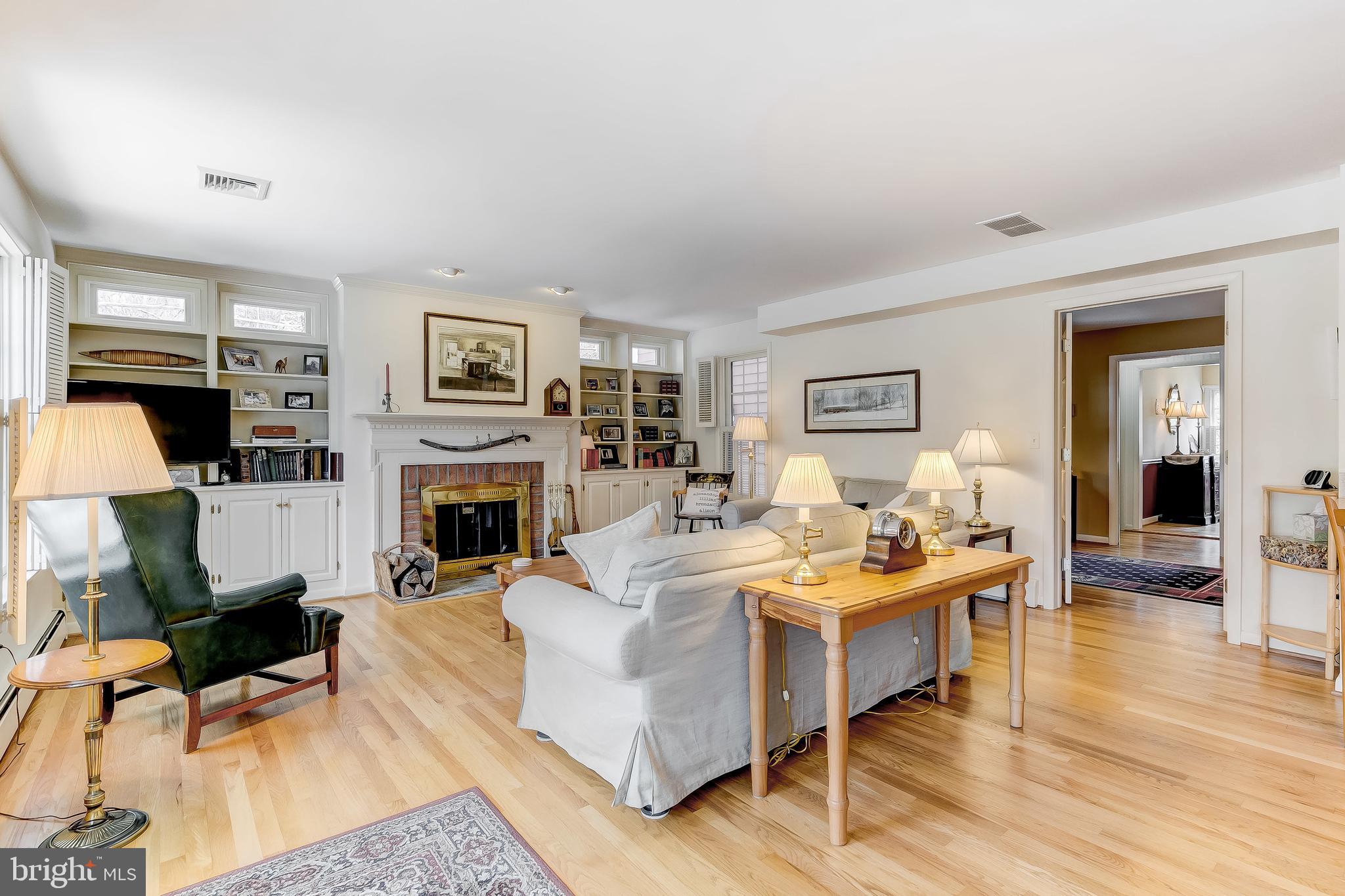 FOUR WINDS/RUXTON - Residential