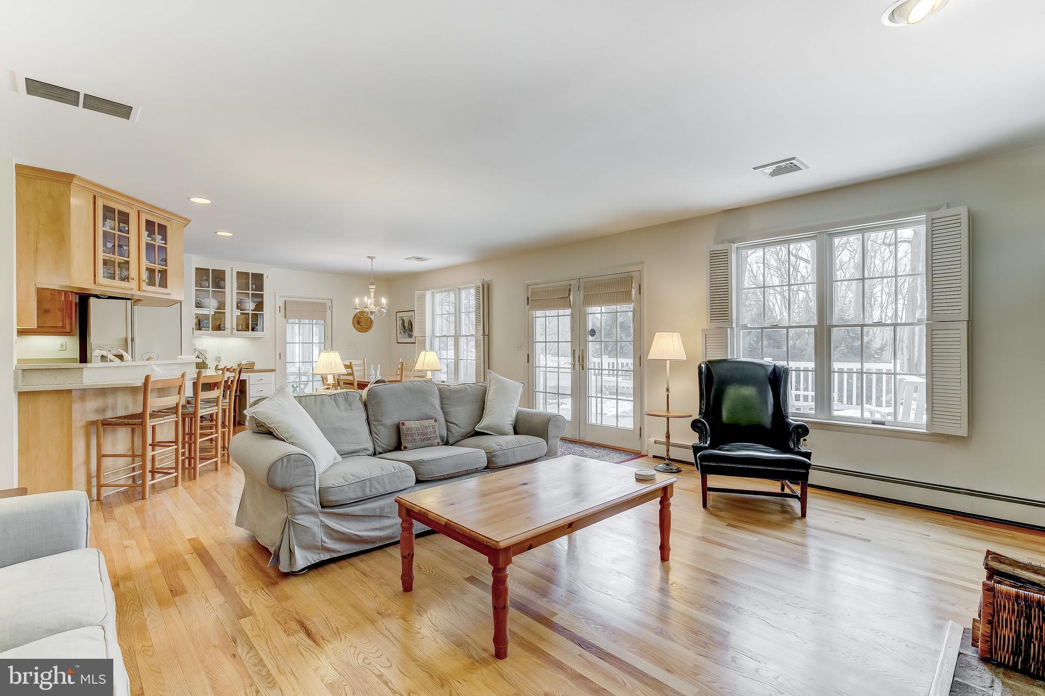 FOUR WINDS/RUXTON - Residential