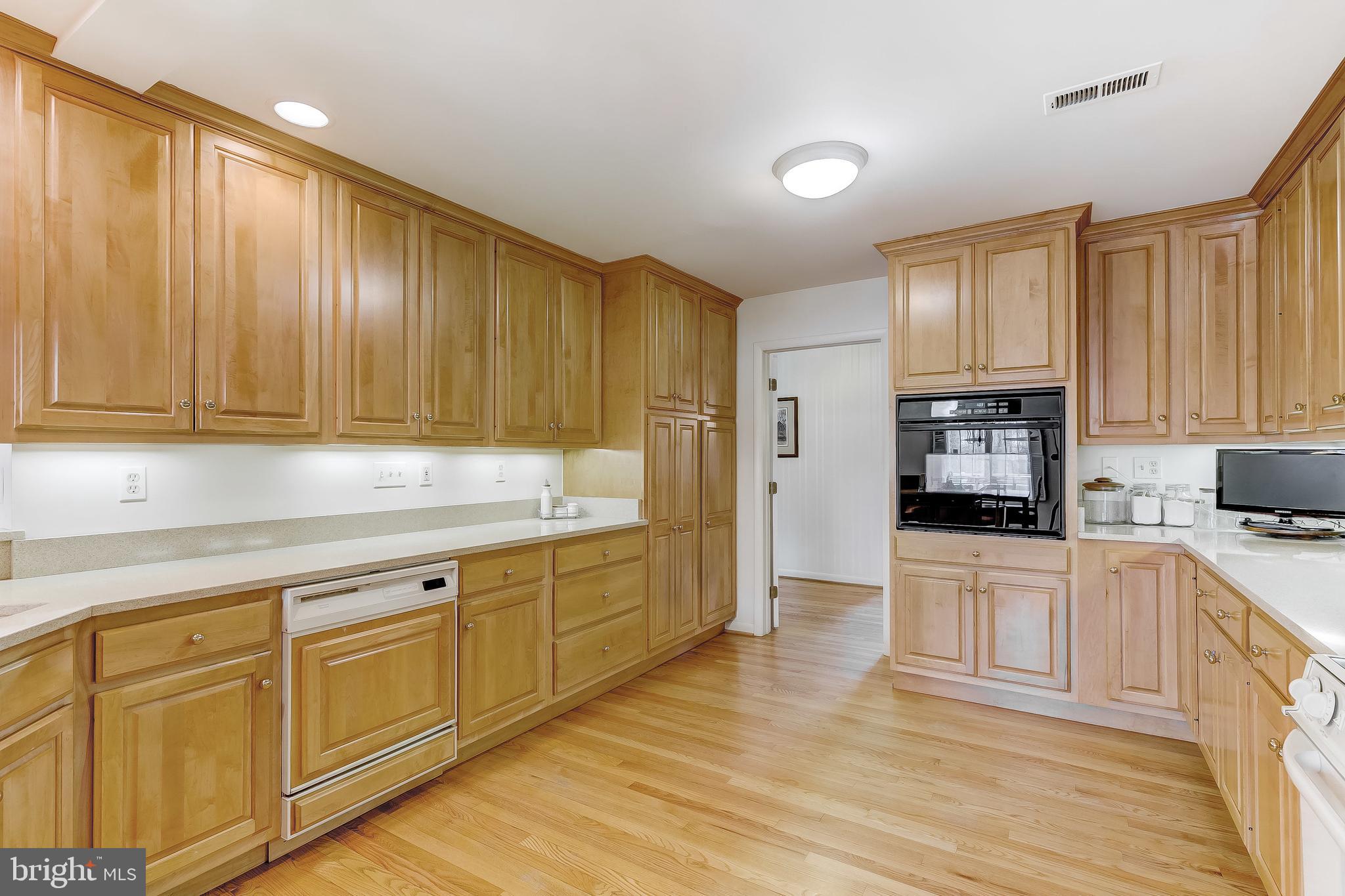 FOUR WINDS/RUXTON - Residential