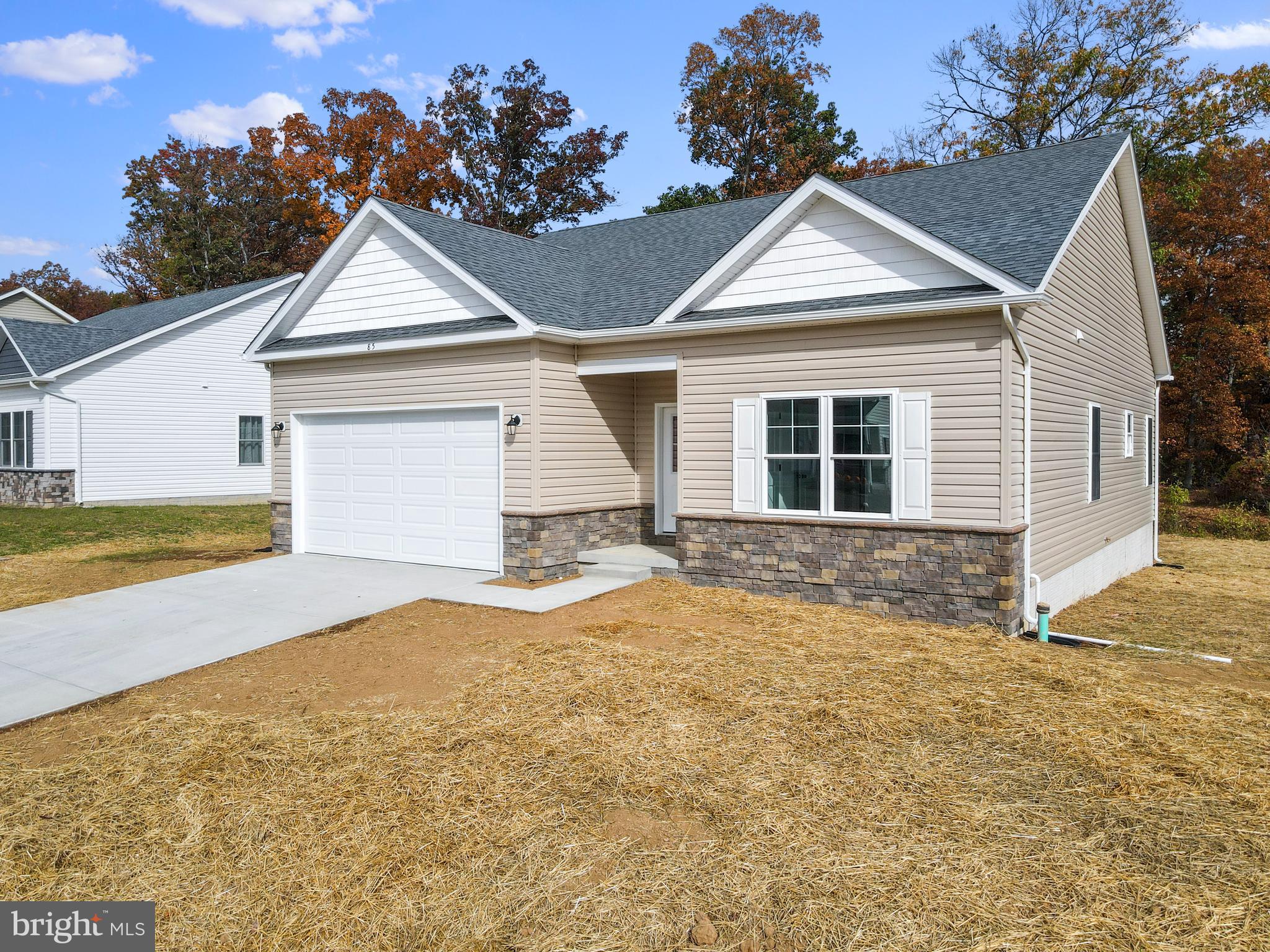 MIDDLE CREEK VISTAS - Residential