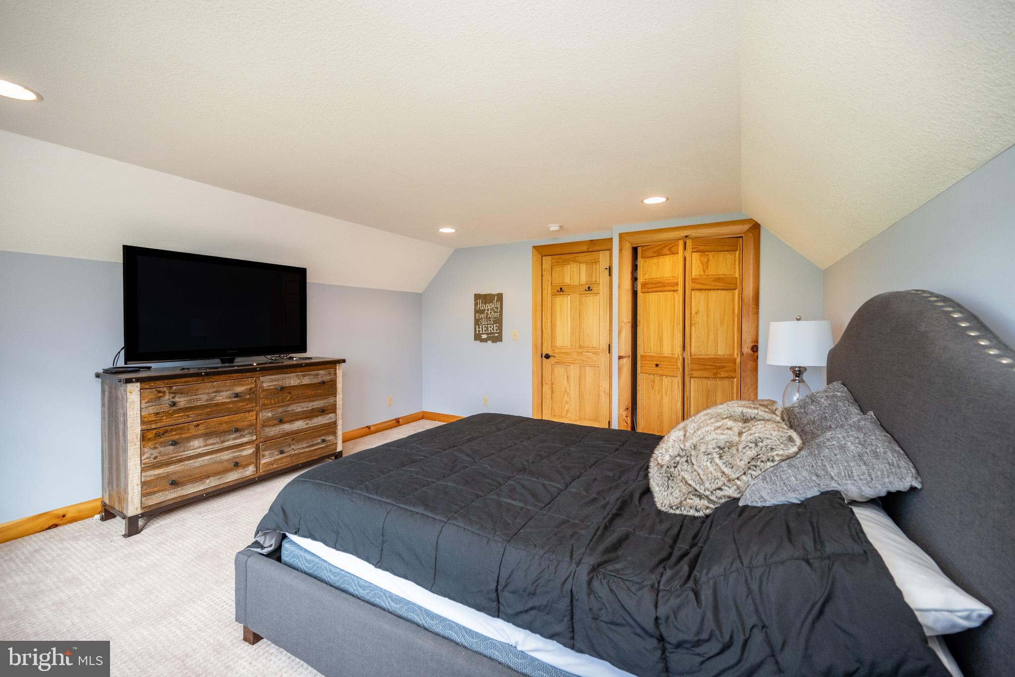 MISTY MEADOWS WTFRNT GRN - Residential