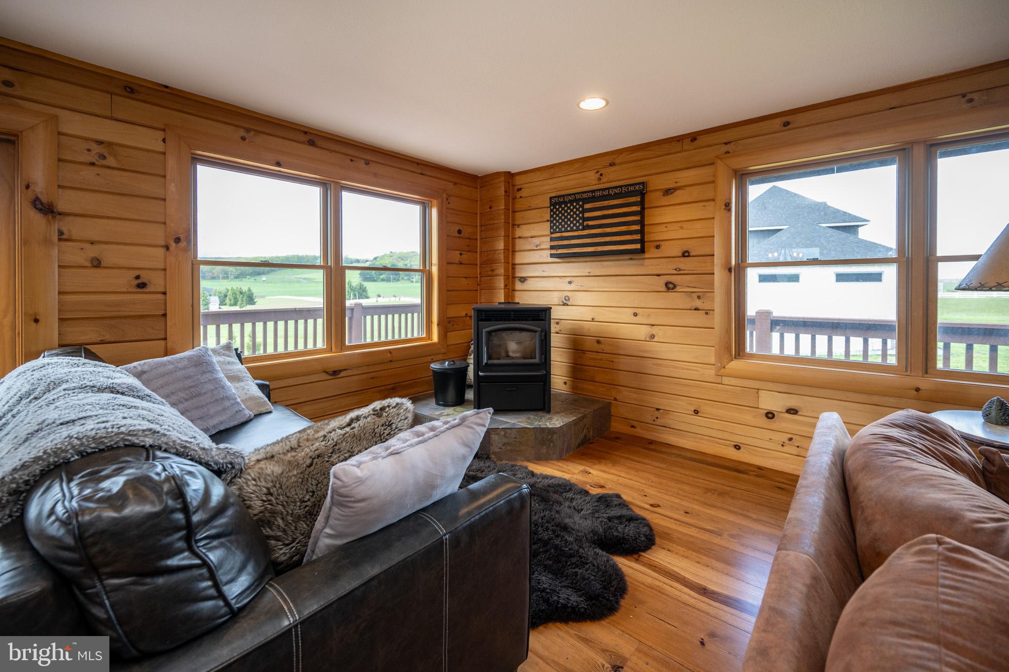 MISTY MEADOWS WTFRNT GRN - Residential