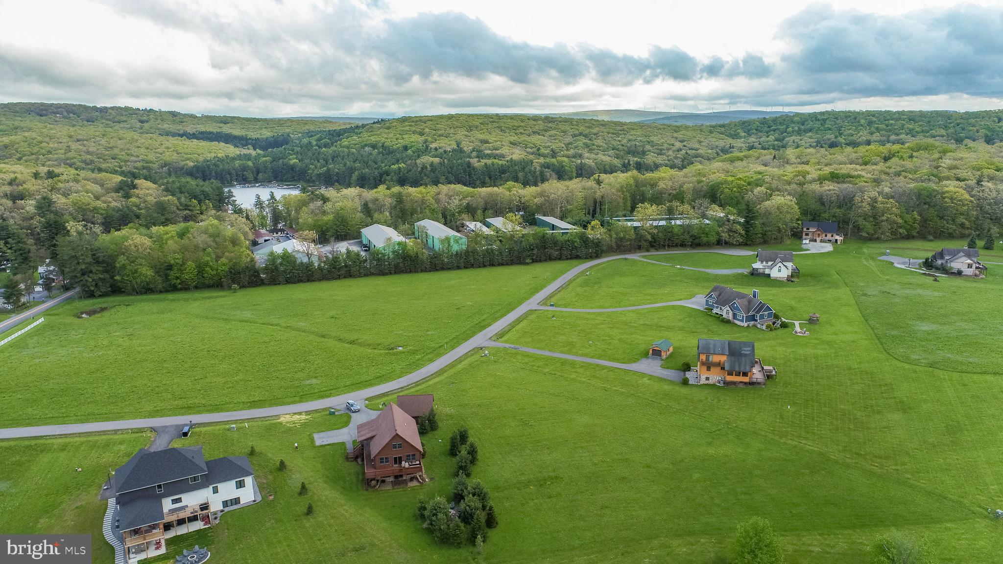 MISTY MEADOWS WTFRNT GRN - Residential