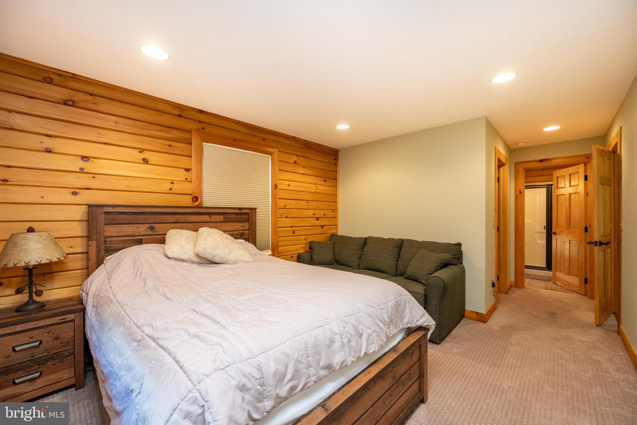 MISTY MEADOWS WTFRNT GRN - Residential